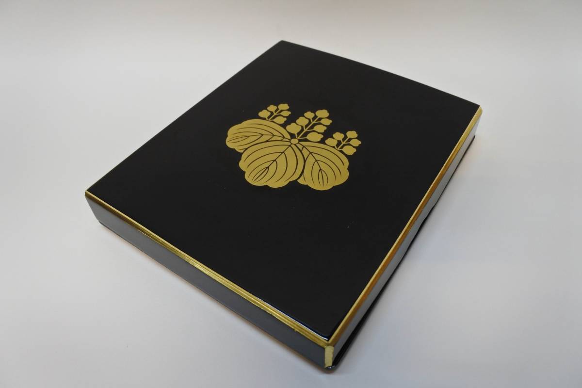 ラウンド 収集品 状態良好 西本願寺 経本箱 本金箔 蒔絵 木製 五七の桐(200331CSア)1705 M 仏具一般 ラウンド 収集品 状態良好 西本願寺 経本箱 本金箔 蒔絵 木製 五七の桐(200331CSア)1705 M 仏具一般