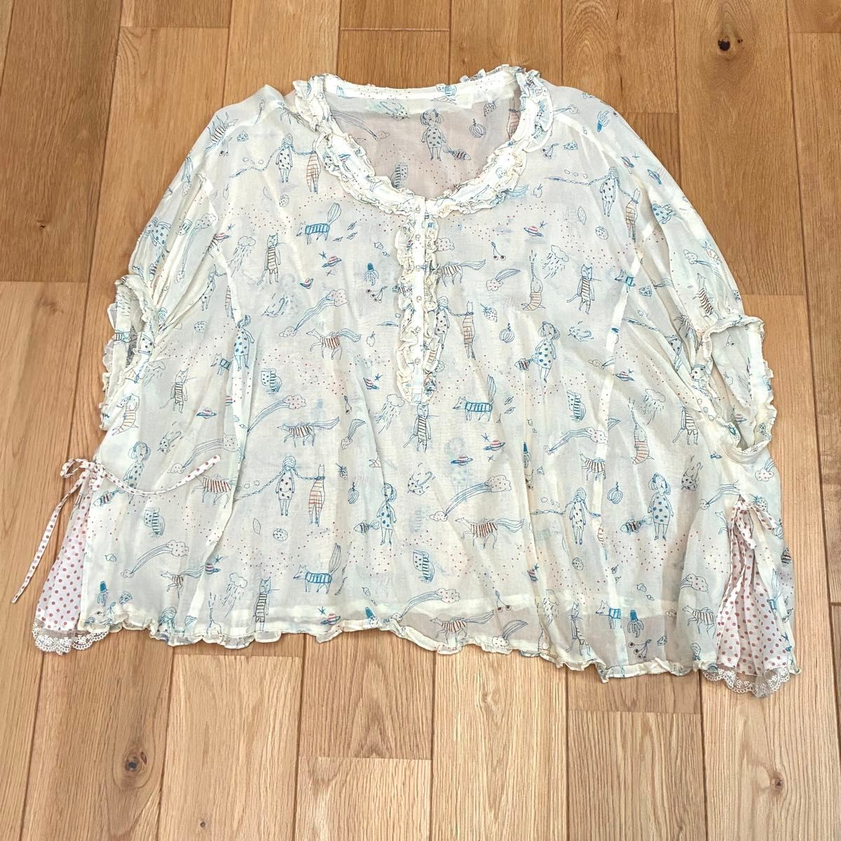 frache lippee フランシュリッペ 異人柄 ブラウス カットソー frache lippee フランシュリッペ 異人柄 ブラウス カットソー