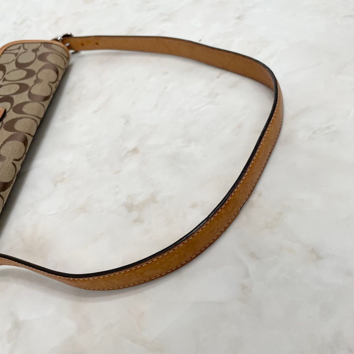 人気】COACH コーチ ワンショルダーバック シグネチャー 人気】COACH コーチ ワンショルダーバック シグネチャー