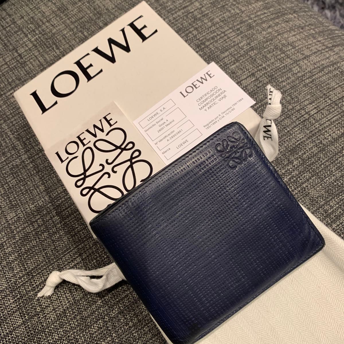 LOEWE ロエベ 二つ折り財布 ウォレット ネイビー|Yahoo!フリマ LOEWE ロエベ 二つ折り財布 ウォレット ネイビー|Yahoo!フリマ