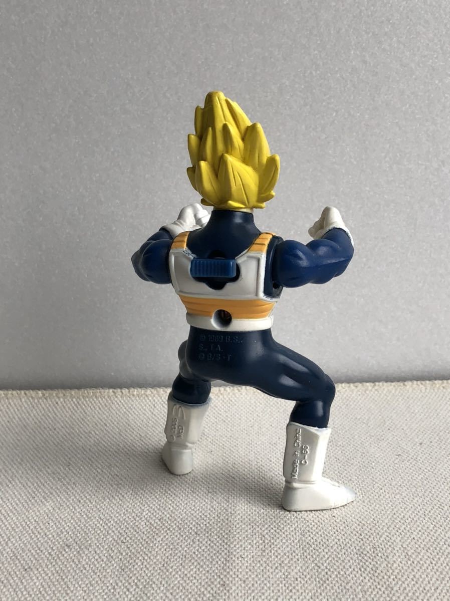 非売品☆ドラゴンボール ベジータ フィギュア 超 サイヤ人 マクドナルド ハッピーセット レア 可動式 動く 美品 状態良_画像3