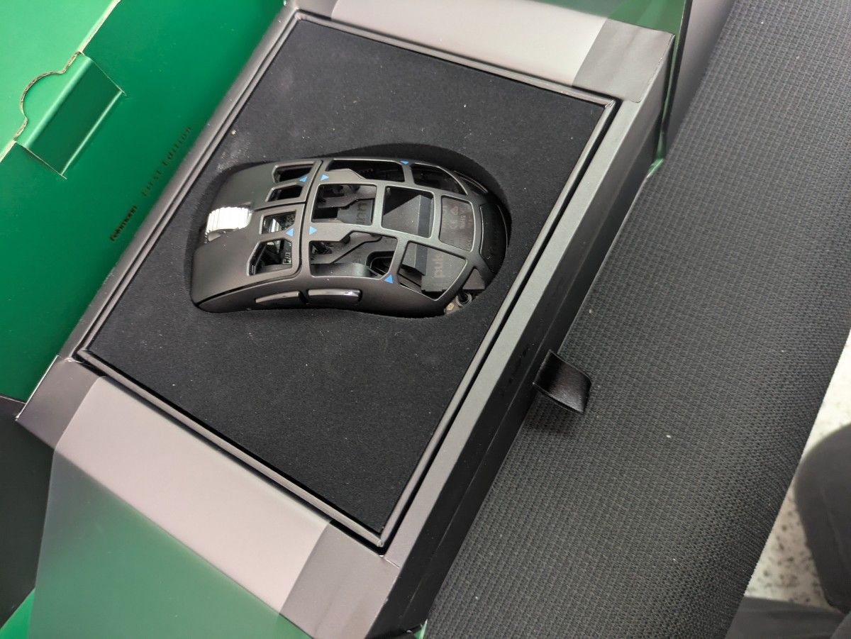 Pulsar feinmann F01 超軽量マウス ほぼ新品|Yahoo!フリマ(旧 Pulsar feinmann F01 超軽量マウス ほぼ新品|Yahoo!フリマ(旧