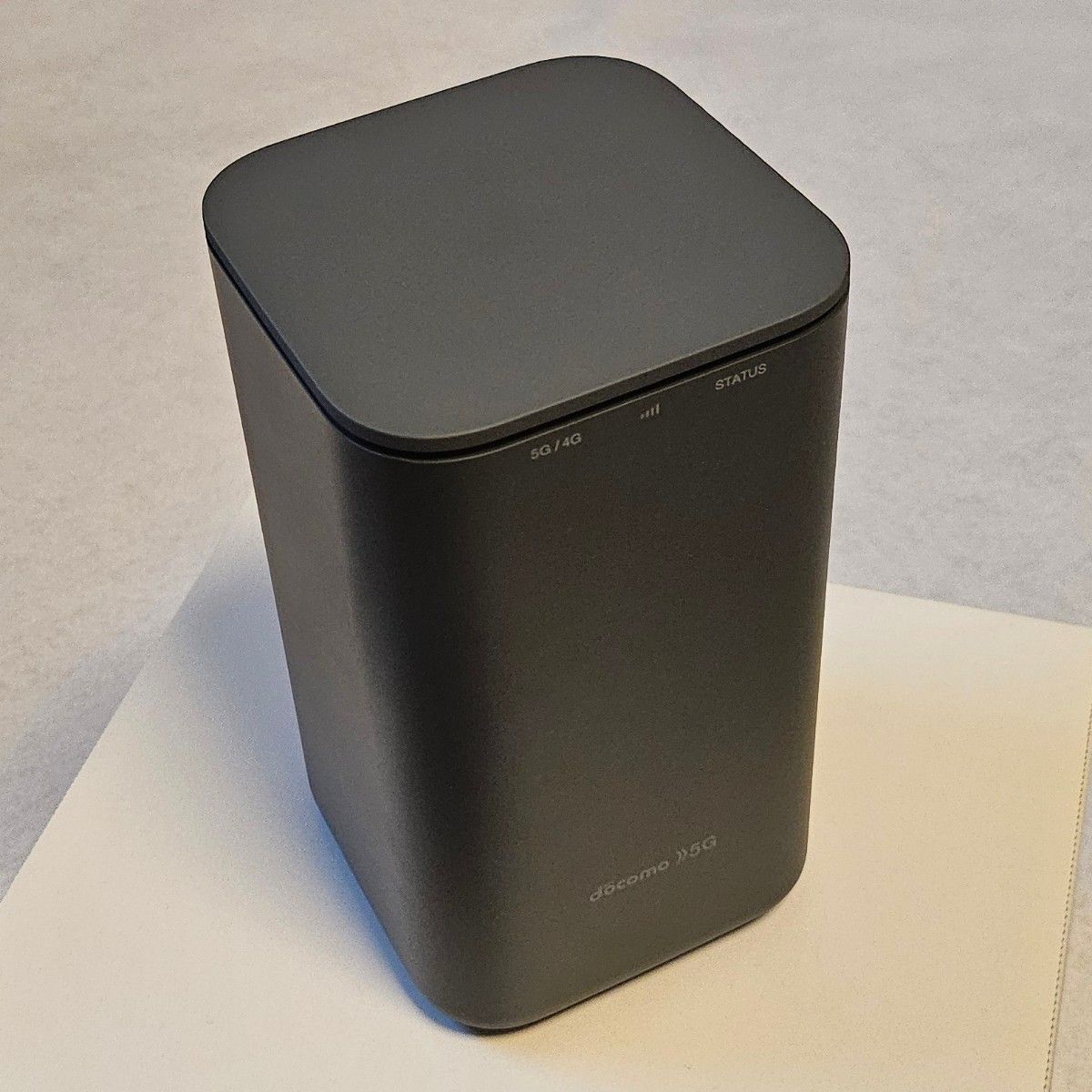 美品】docomo home 5G HR01 ホームルーター 楽天SIM設定済み 美品】docomo home 5G HR01 ホームルーター 楽天SIM設定済み