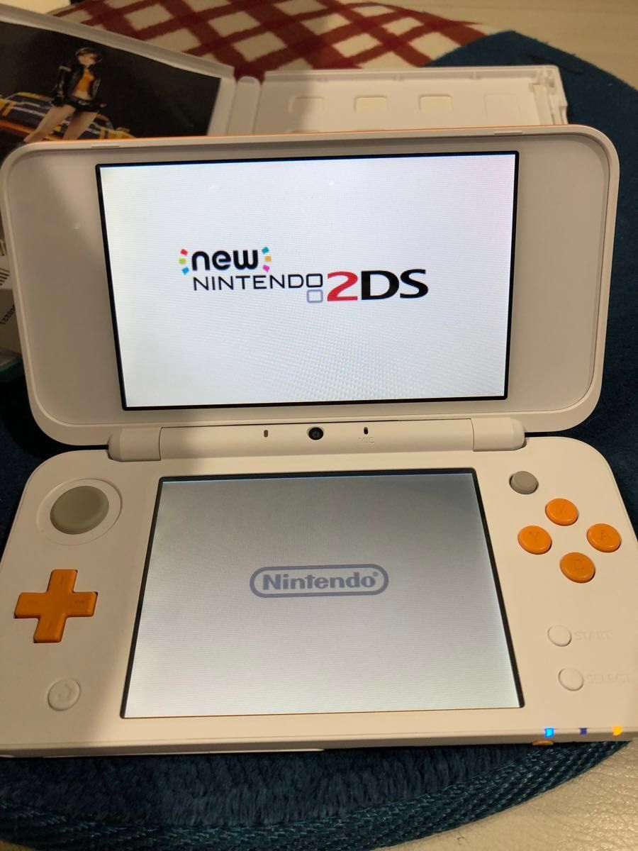 2DSLL カセット付き 任天堂 DS ニンテンドー 箱付 3DSスマッシュ 2DSLL カセット付き 任天堂 DS ニンテンドー 箱付 3DSスマッシュ
