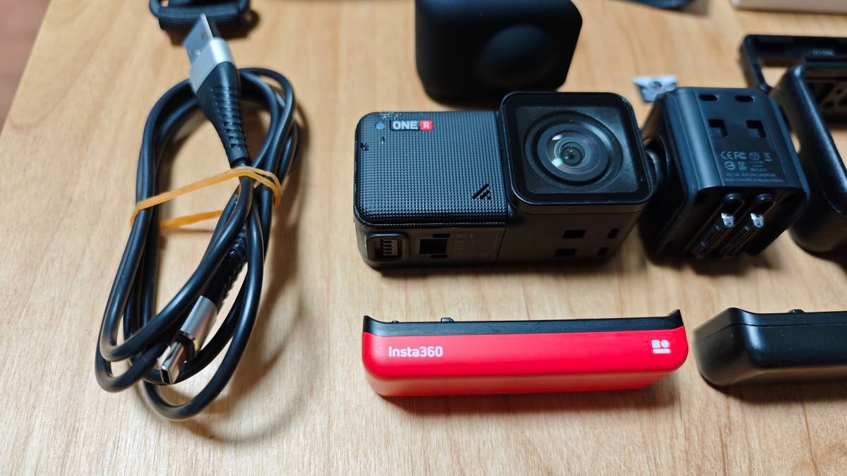 訳あり】4K 360度カメラ Insta360 ONE R Twin Edition 訳あり】4K 360度カメラ Insta360 ONE R Twin Edition