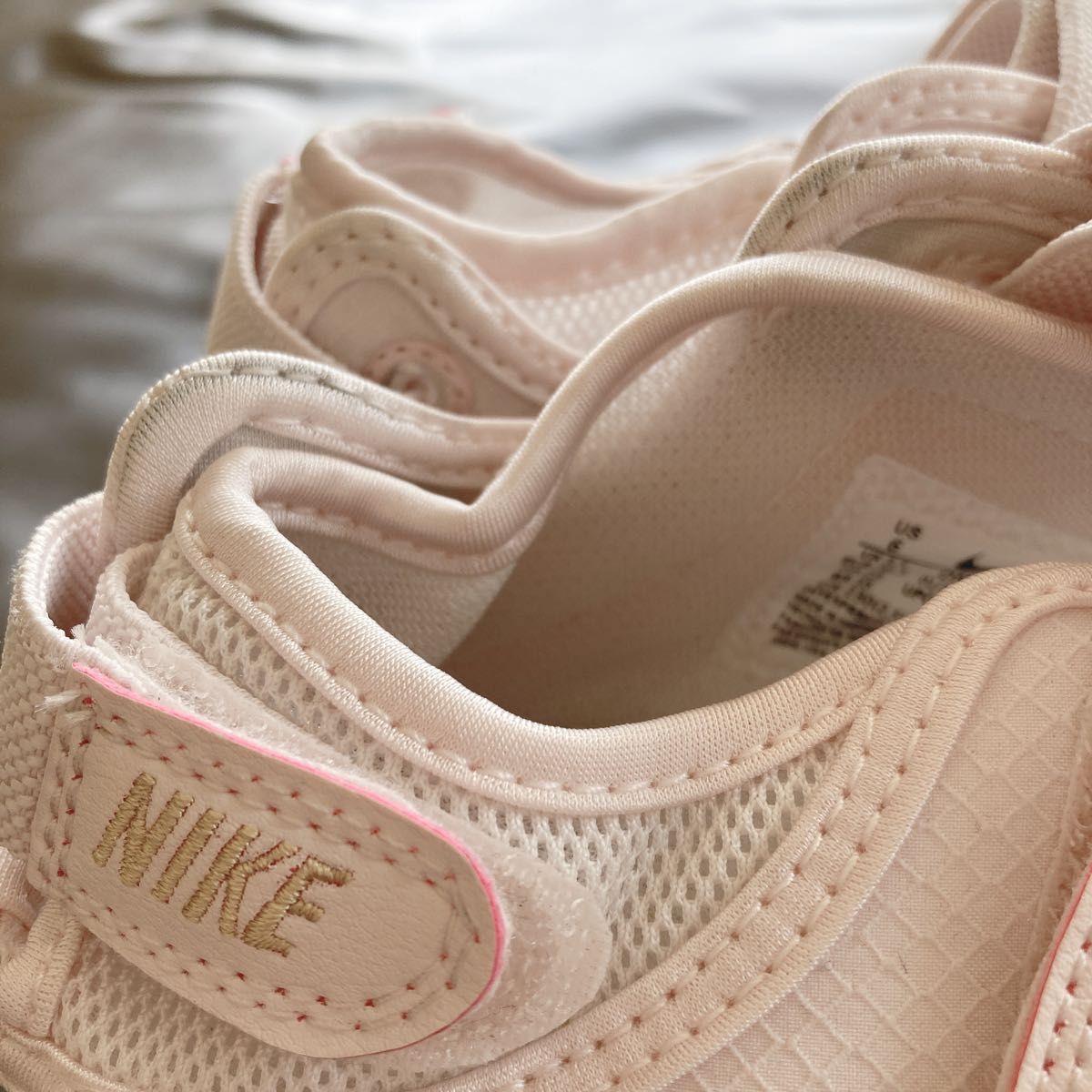 ナイキ エアリフトブリーズ 23㎝ NIKE AIR RIFT BRライトソフト ナイキ エアリフトブリーズ 23㎝ NIKE AIR RIFT BRライトソフト