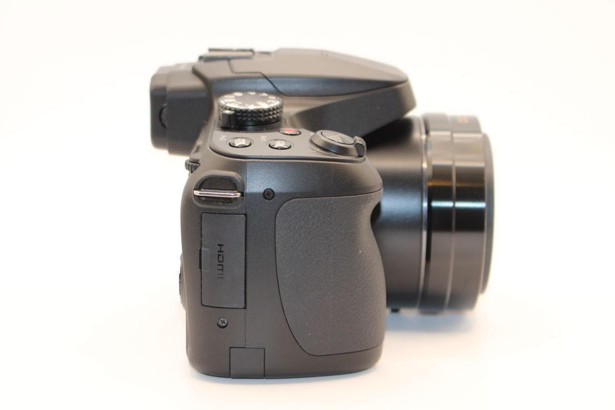 お買い得 ショット数87回 新品級 LUMIX DC-FZ85 コンデジ お買い得 ショット数87回 新品級 LUMIX DC-FZ85 コンデジ