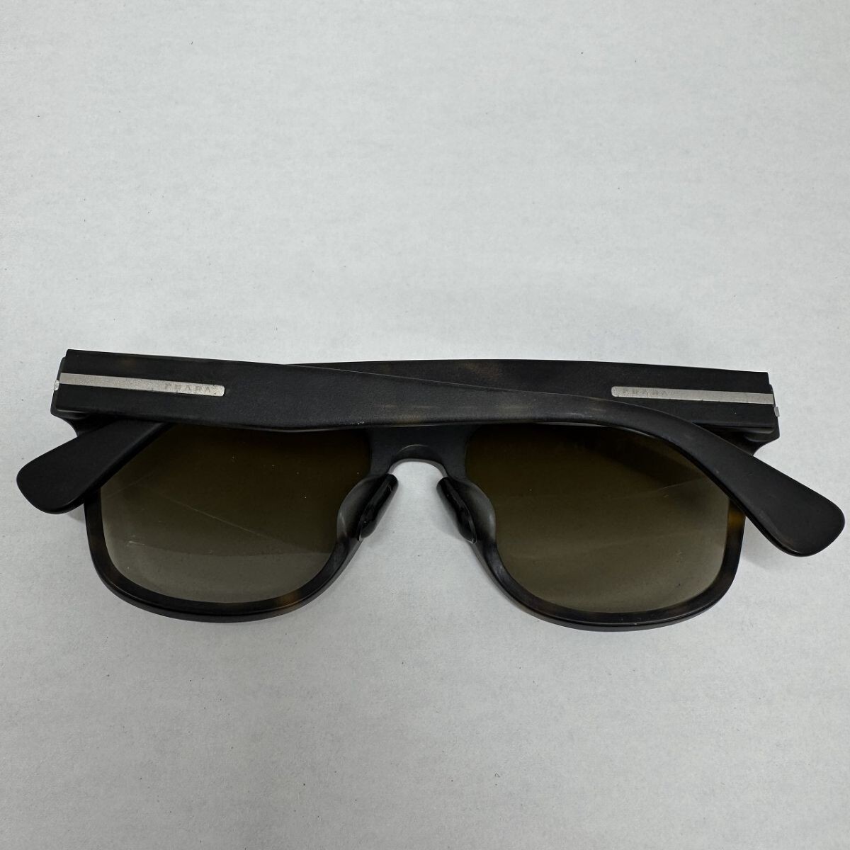 V412-K57-126◎ PRADA プラダ サングラス SPR 03R-F 55口18 HAQ V412-K57-126◎ PRADA プラダ サングラス SPR 03R-F 55口18 HAQ