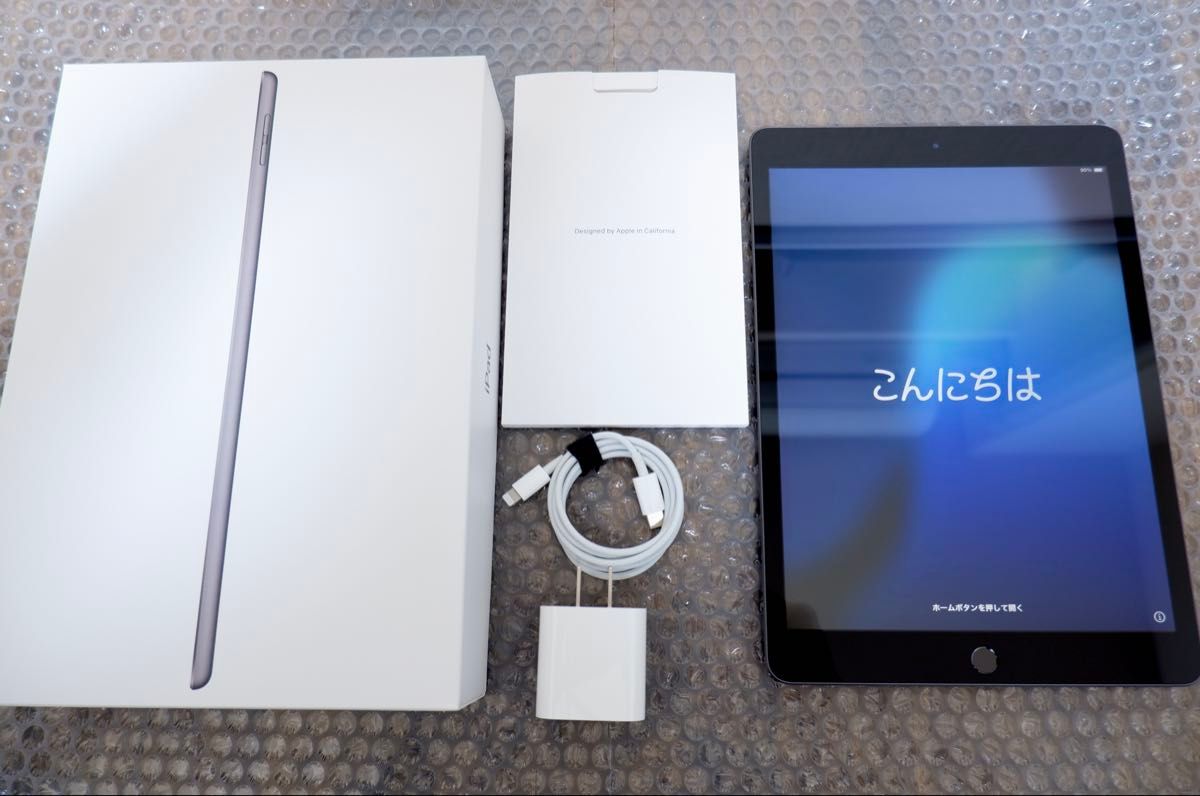 美品 iPad 第8世代 32GB Wi-Fiモデル スペースグレイ 未使用 美品 iPad 第8世代 32GB Wi-Fiモデル スペースグレイ 未使用