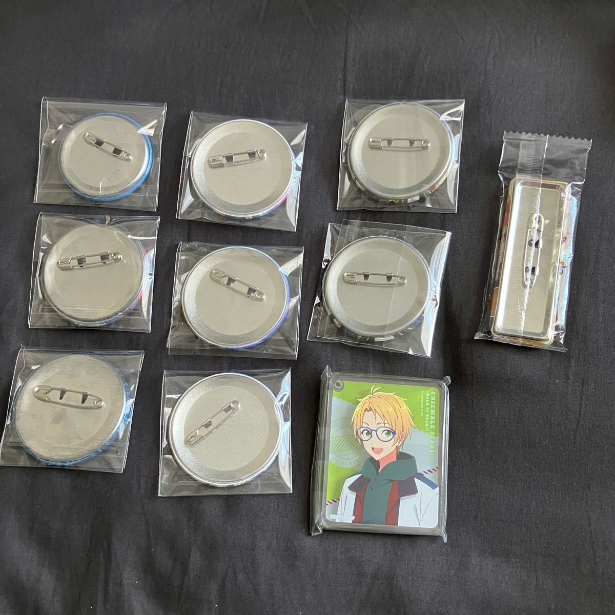 明星スバル 氷鷹北斗 遊木真 衣更真緒 Trickstar 缶バッジ 明星スバル 氷鷹北斗 遊木真 衣更真緒 Trickstar 缶バッジ