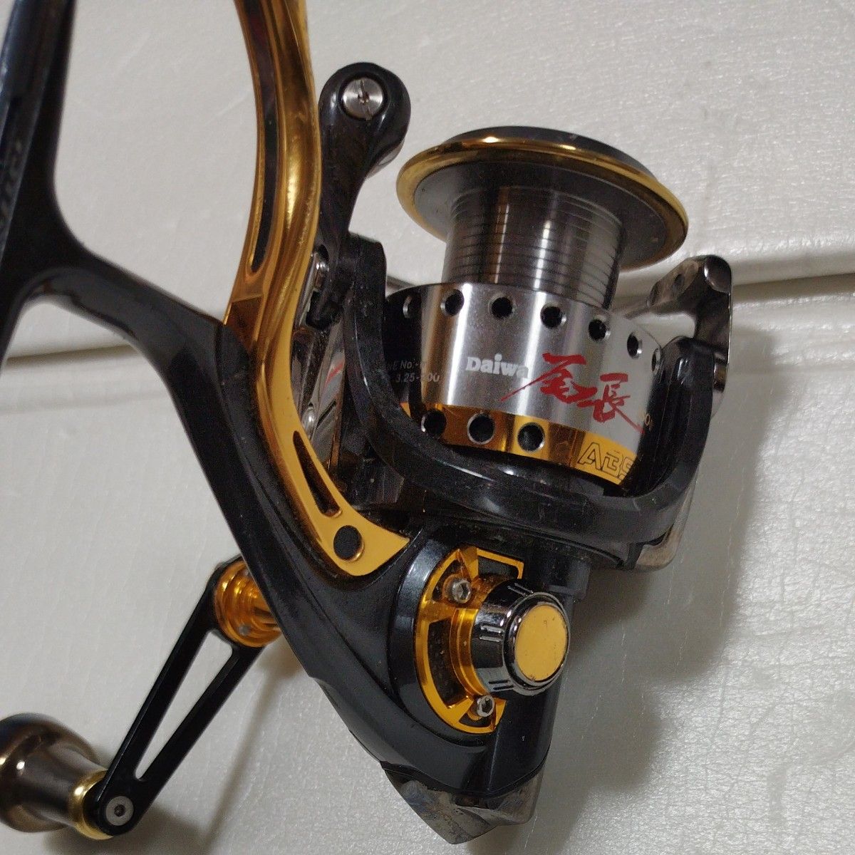 Daiwa TOURNAMENT スピニングリール ブラック/ゴールド ダイワ Daiwa TOURNAMENT スピニングリール ブラック/ゴールド ダイワ