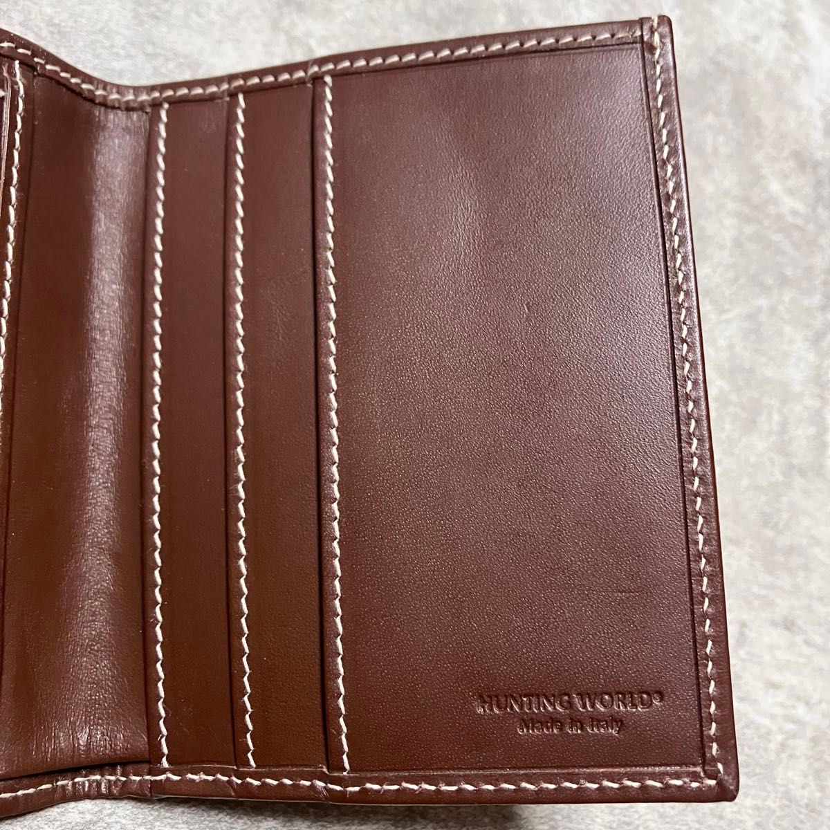 極美品】 HUNTING WORLD ハンティングワールド 3つ折り財布 極美品】 HUNTING WORLD ハンティングワールド 3つ折り財布