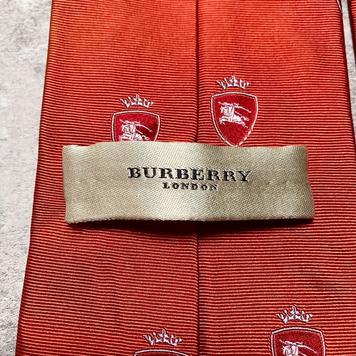 美品】 Burberry London バーバリーロンドン ネクタイ シルク 美品】 Burberry London バーバリーロンドン ネクタイ シルク