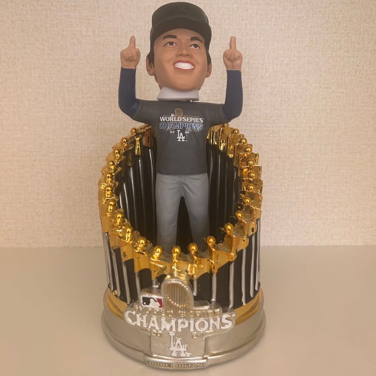 2024体限定シリアルナンバー入り大谷翔平 優勝記念ボブルヘッド 2024体限定シリアルナンバー入り大谷翔平 優勝記念ボブルヘッド