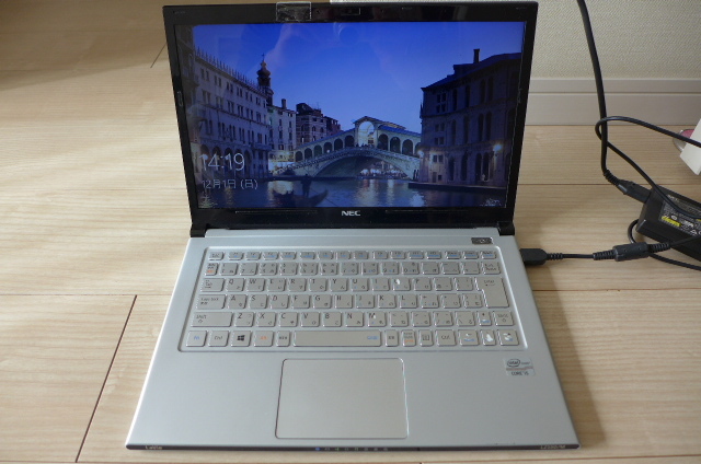 即決 動作良好 NEC PC-LZ550MSS LaVie Z LZ550/MSS シルバー ノートパソコン Office Home and Business2013 13.3インチ 無印良品PCバッグ付_画像1