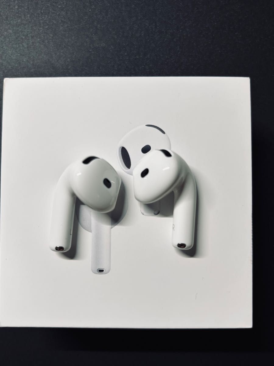 ほぼ新品】【保証有り】AirPods4 ANCモデル ノイキャン付き ほぼ新品】【保証有り】AirPods4 ANCモデル ノイキャン付き