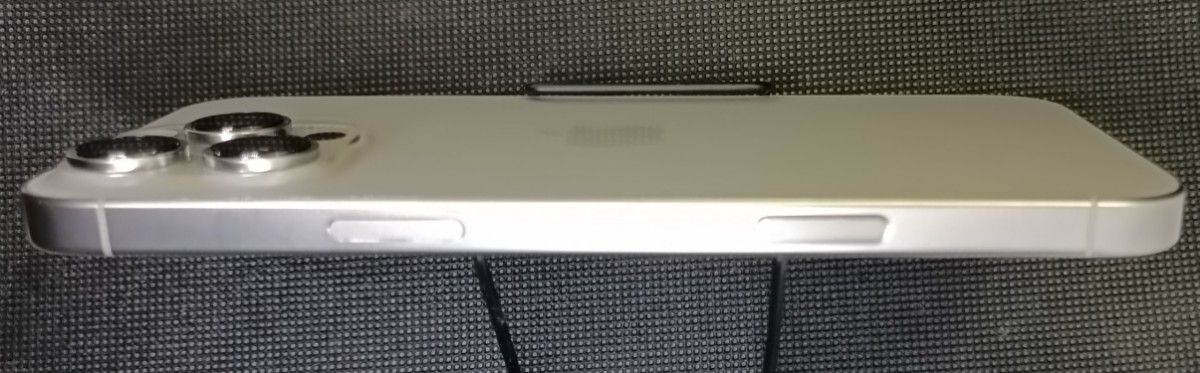 中古美品 iPhone16 Pro Max 256GB ナチュラルチタニウム MYWG3J 中古美品 iPhone16 Pro Max 256GB ナチュラルチタニウム MYWG3J
