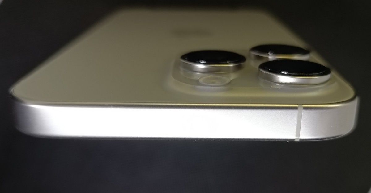 中古美品 iPhone16 Pro Max 256GB ナチュラルチタニウム MYWG3J 中古美品 iPhone16 Pro Max 256GB ナチュラルチタニウム MYWG3J