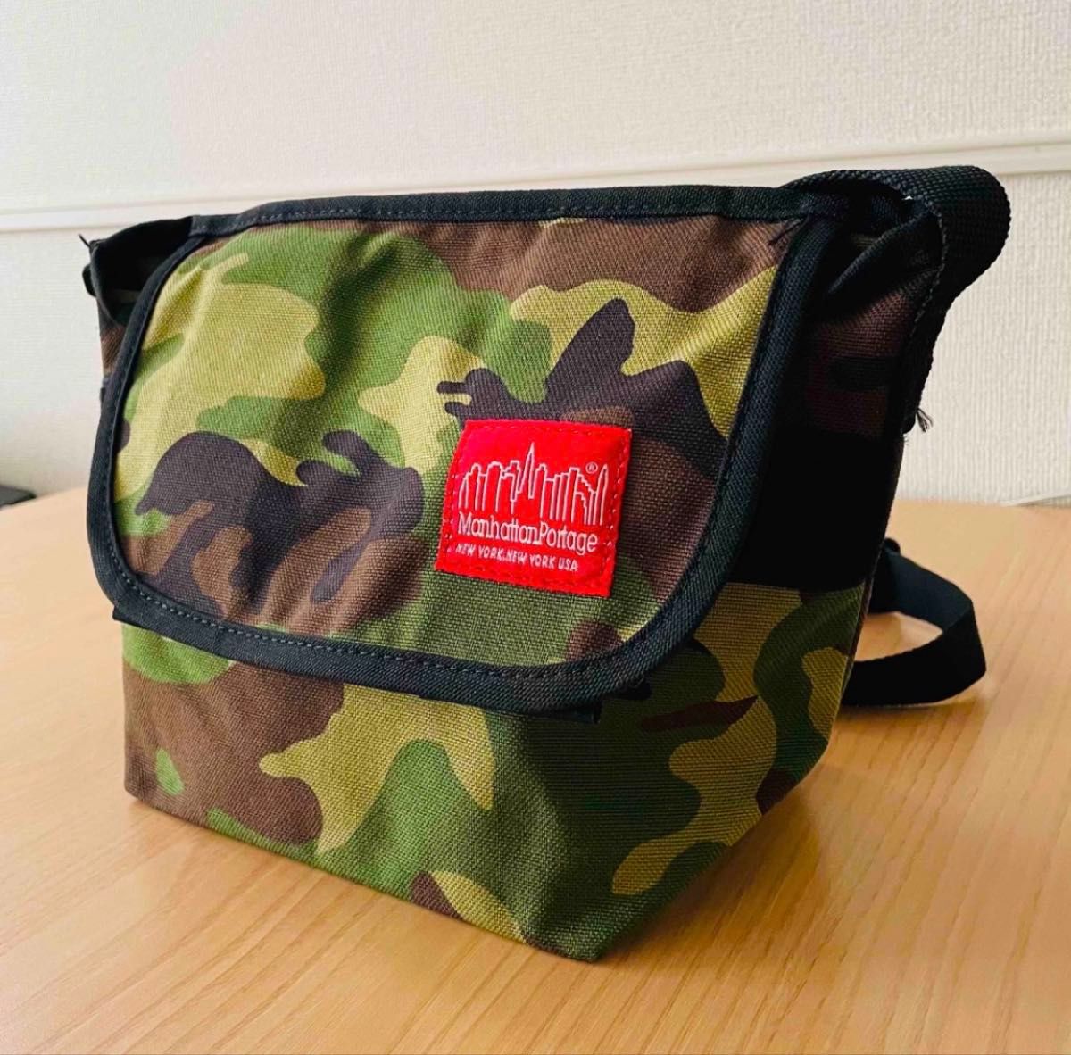 超美品】Manhattan Portage メッセンジャーバッグ カモフラ模様 超美品】Manhattan Portage メッセンジャーバッグ カモフラ模様