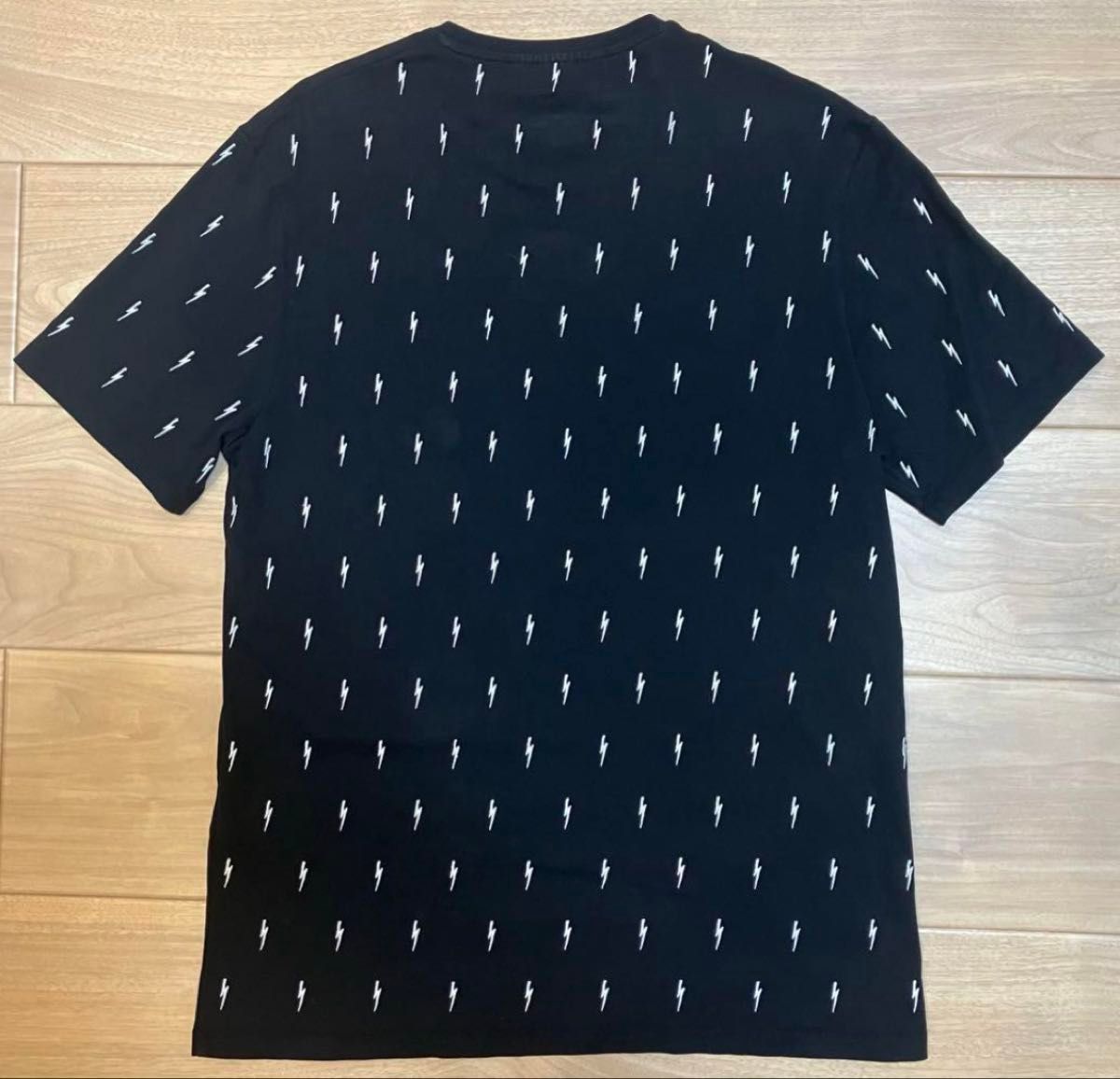 Neil Barrett ニールバレット サンダーボルト刺繍 Tシャツ Neil Barrett ニールバレット サンダーボルト刺繍 Tシャツ