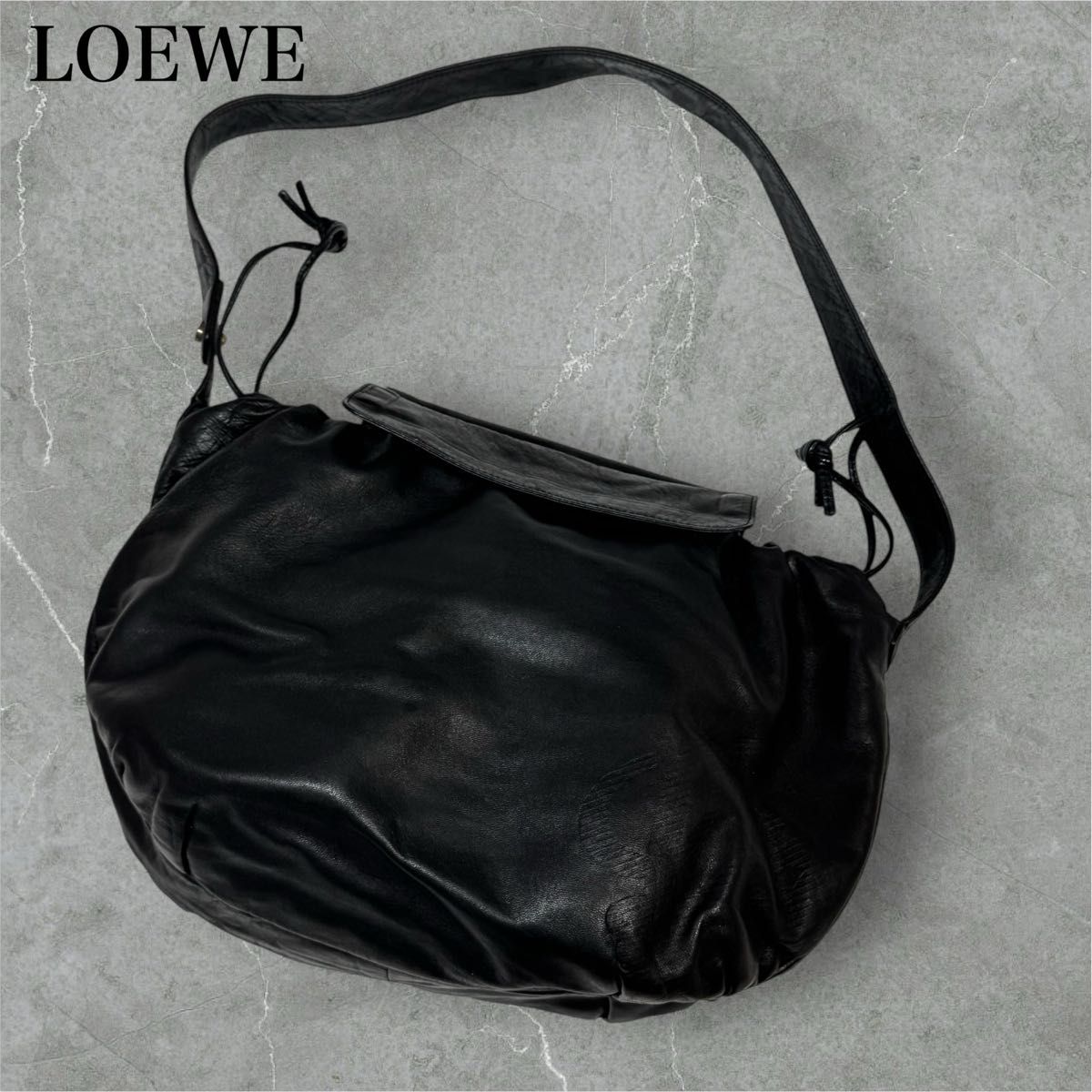 美品 LOEWE ロエベ ショルダーバッグ アナグラム 肩がけ 斜 美品 LOEWE ロエベ ショルダーバッグ アナグラム 肩がけ 斜