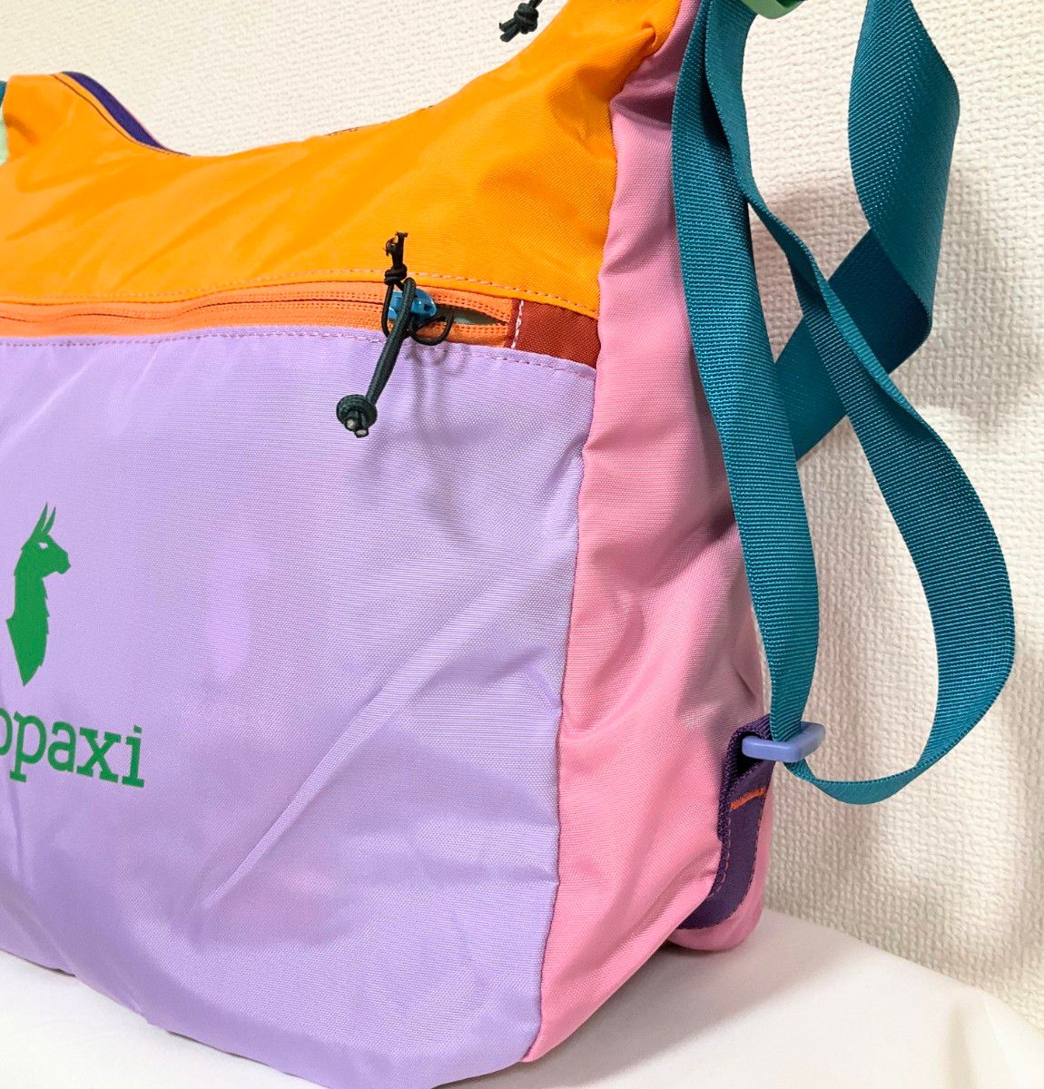新品未使用タグ付き cotopaxi コトパクシ ショルダー バッグ 新品未使用タグ付き cotopaxi コトパクシ ショルダー バッグ