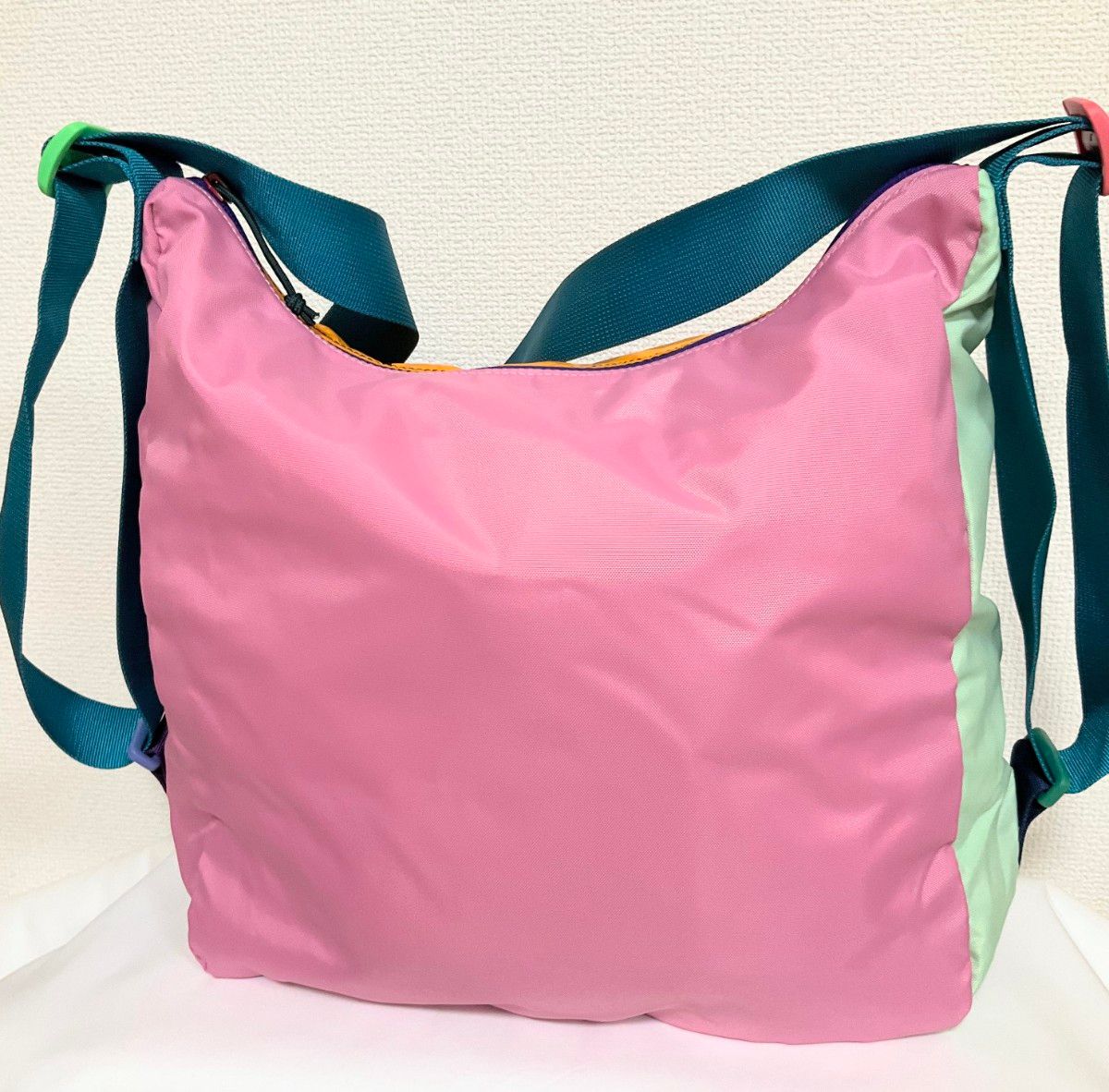 新品未使用タグ付き cotopaxi コトパクシ ショルダー バッグ 新品未使用タグ付き cotopaxi コトパクシ ショルダー バッグ