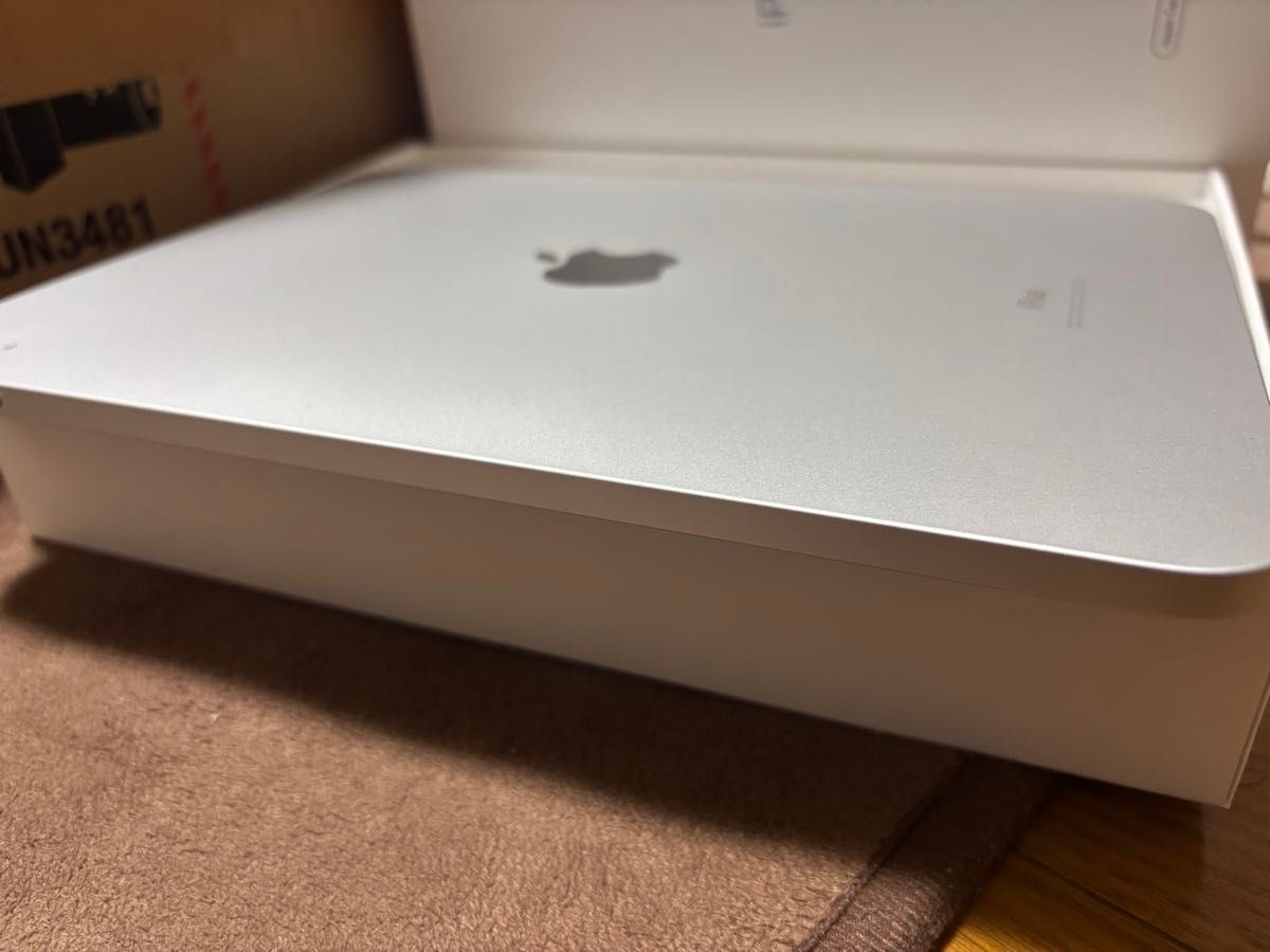 極美品】iPad Wi-Fi 64GB シルバー(第10世代)付属品 フィルム 極美品】iPad Wi-Fi 64GB シルバー(第10世代)付属品 フィルム