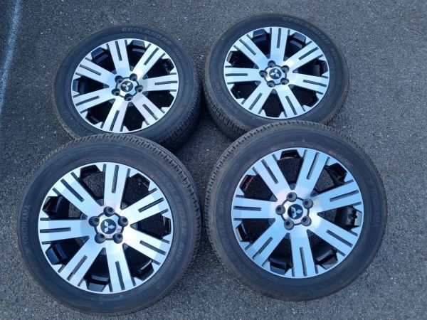 三菱 デリカD5 Dパワー☆純正ホイールとタイヤ4本セット☆18×7J 三菱 デリカD5 Dパワー☆純正ホイールとタイヤ4本セット☆18×7J