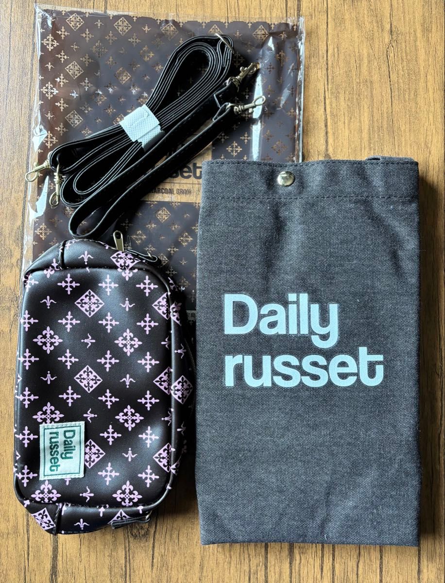 Daily russet デイリー ラシット ロゴバッグ&2WAYモノグラム Daily russet デイリー ラシット ロゴバッグ&2WAYモノグラム