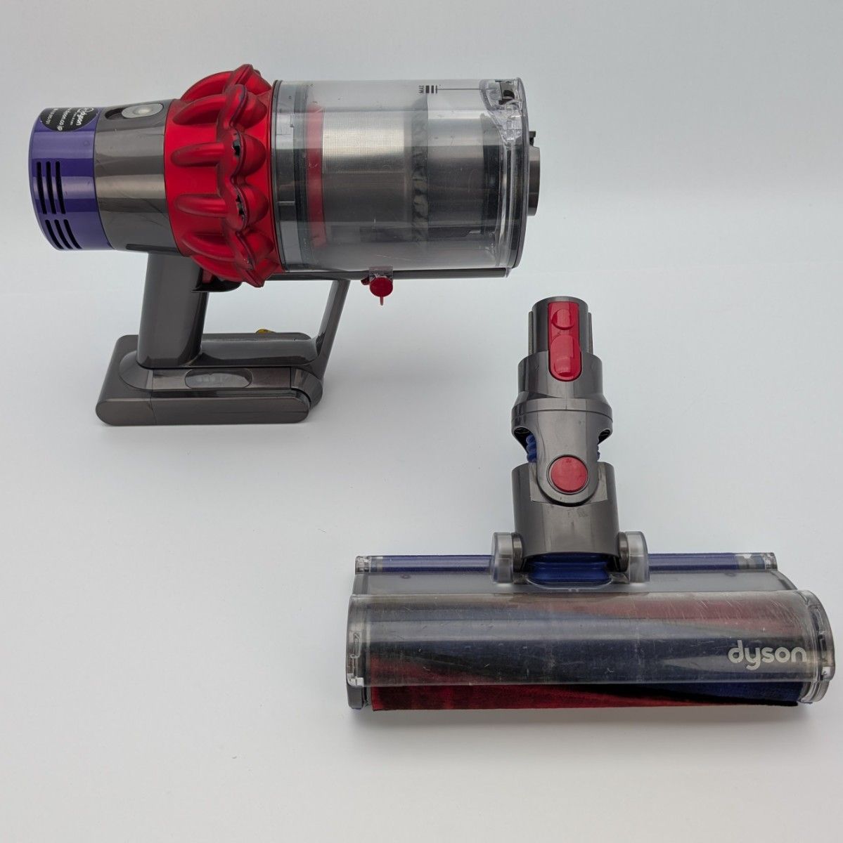 dyson ダイソン V10 fluffy SV12 スティック掃除機 本体+ dyson ダイソン V10 fluffy SV12 スティック掃除機 本体+