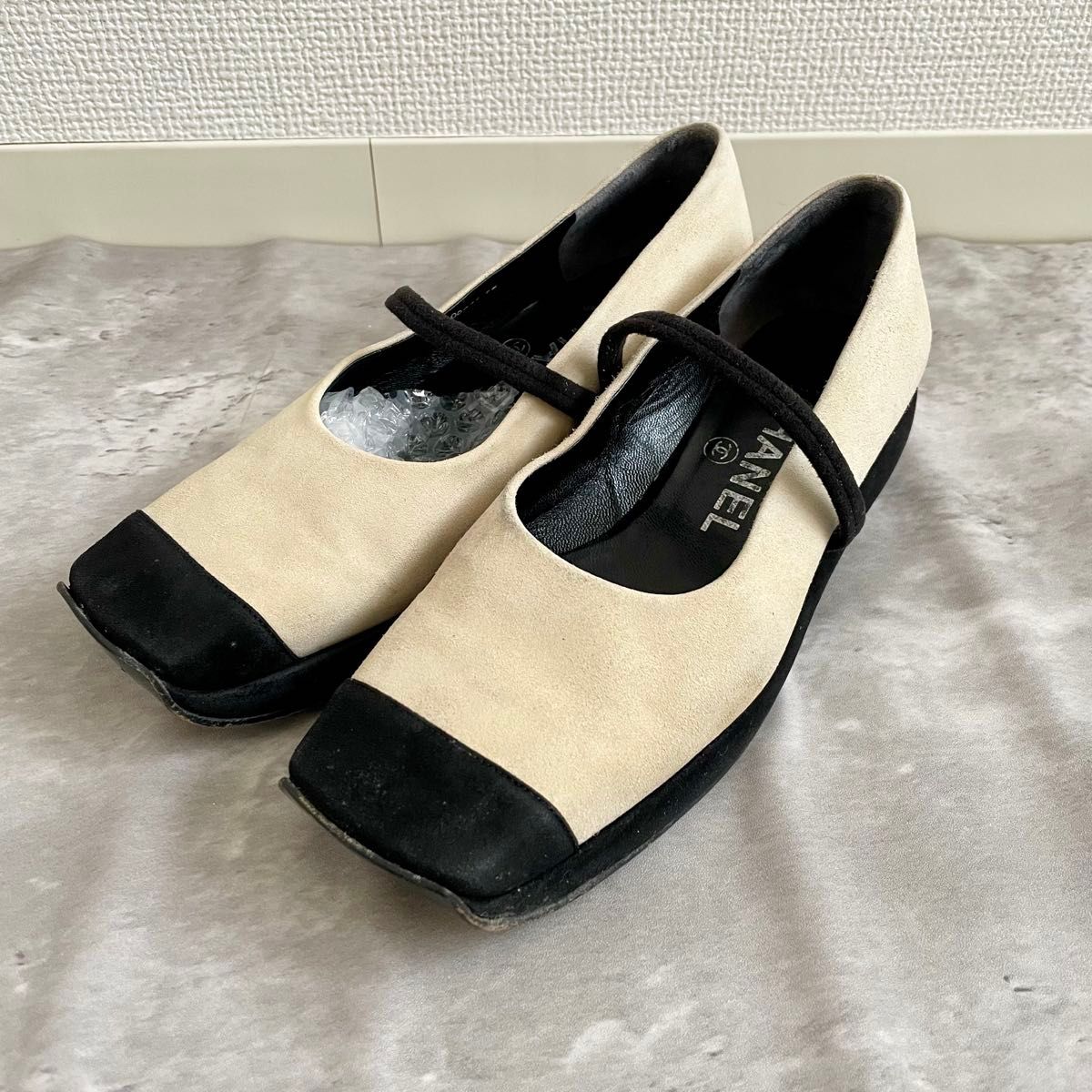CHANEL シャネル スクエアトゥ パンプス バイカラー 35 1/2 CHANEL シャネル スクエアトゥ パンプス バイカラー 35 1/2