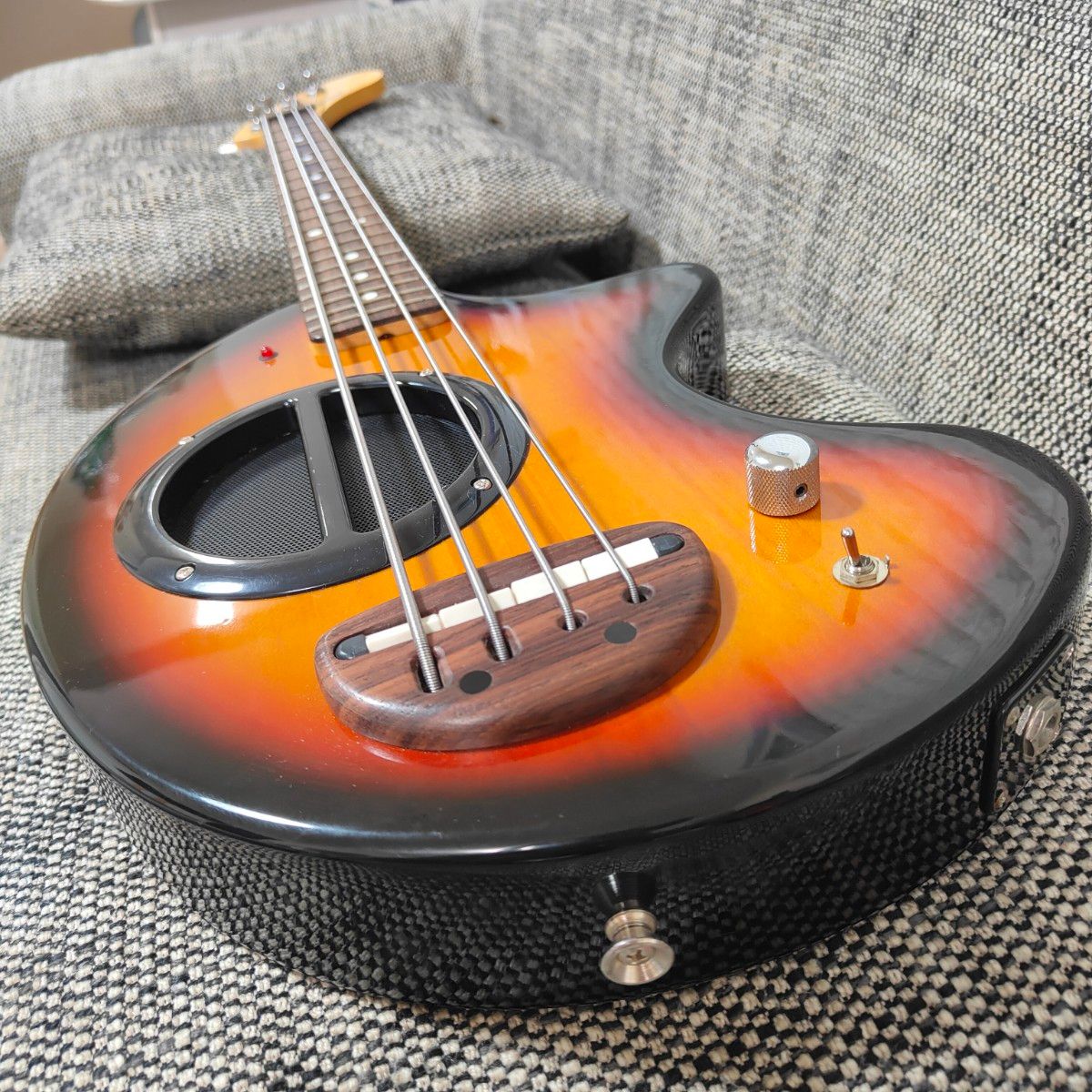 現状特価品】Fernandes フェルナンデス PIE-ZO ZO-3 BASS エレキ 現状特価品】Fernandes フェルナンデス PIE-ZO ZO-3 BASS エレキ