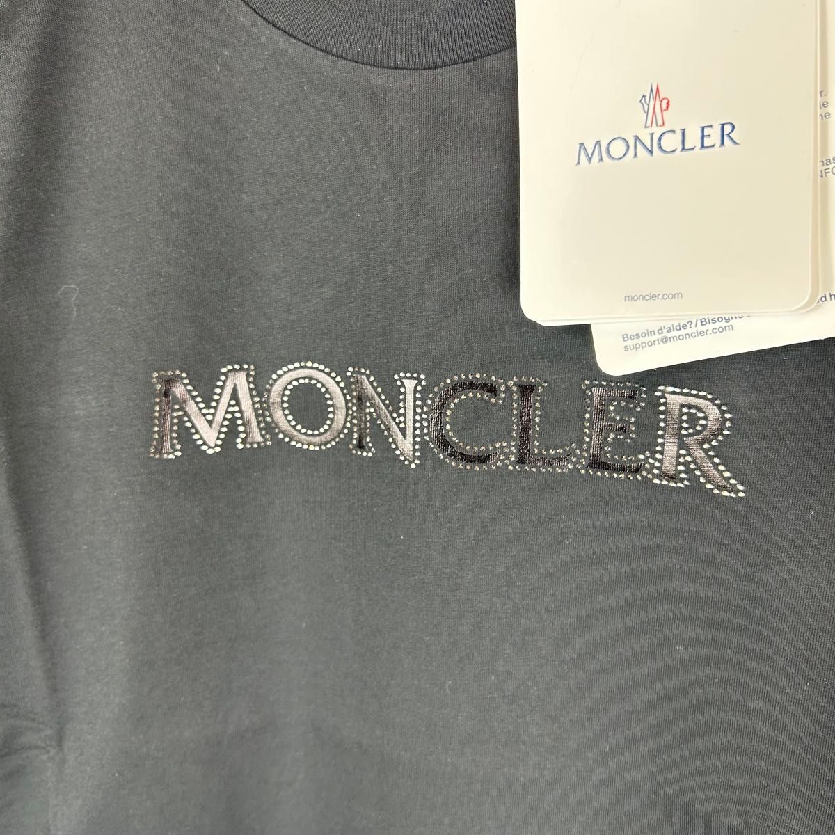 新品 100%本物 MONCLER ラインストーン ロゴ Tシャツ 新品 100%本物 MONCLER ラインストーン ロゴ Tシャツ