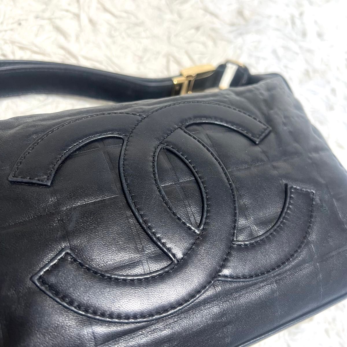良品】CHANEL シャネル ショルダーバッグ チョコバー 黒 良品】CHANEL シャネル ショルダーバッグ チョコバー 黒