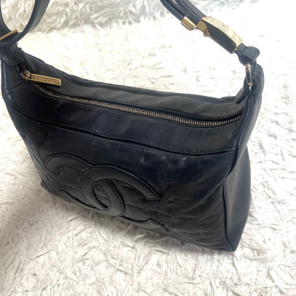 良品】CHANEL シャネル ショルダーバッグ チョコバー 黒 良品】CHANEL シャネル ショルダーバッグ チョコバー 黒