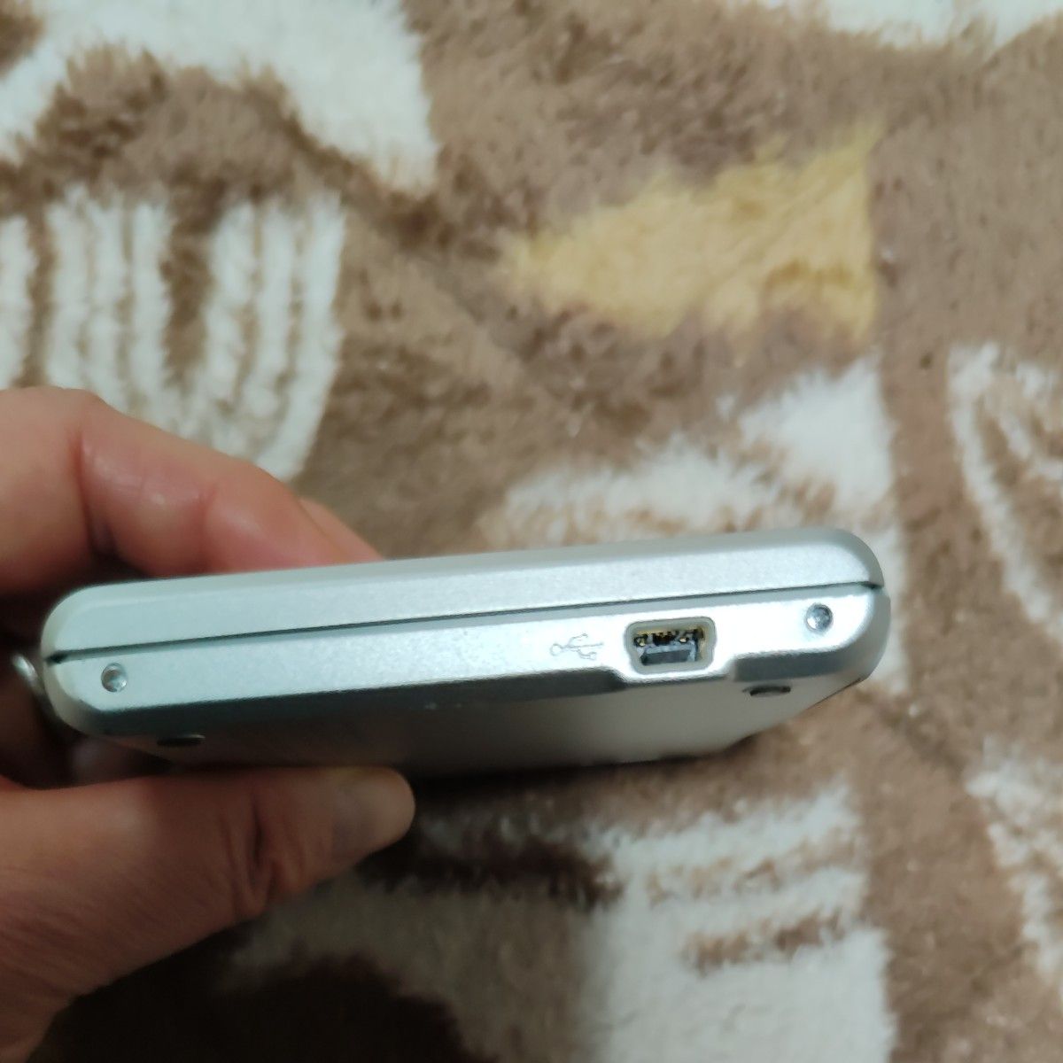 完動品 中古 難あり ソニー MZ-RH1 Hi-MD ポータブルMD 完動品 中古 難あり ソニー MZ-RH1 Hi-MD ポータブルMD