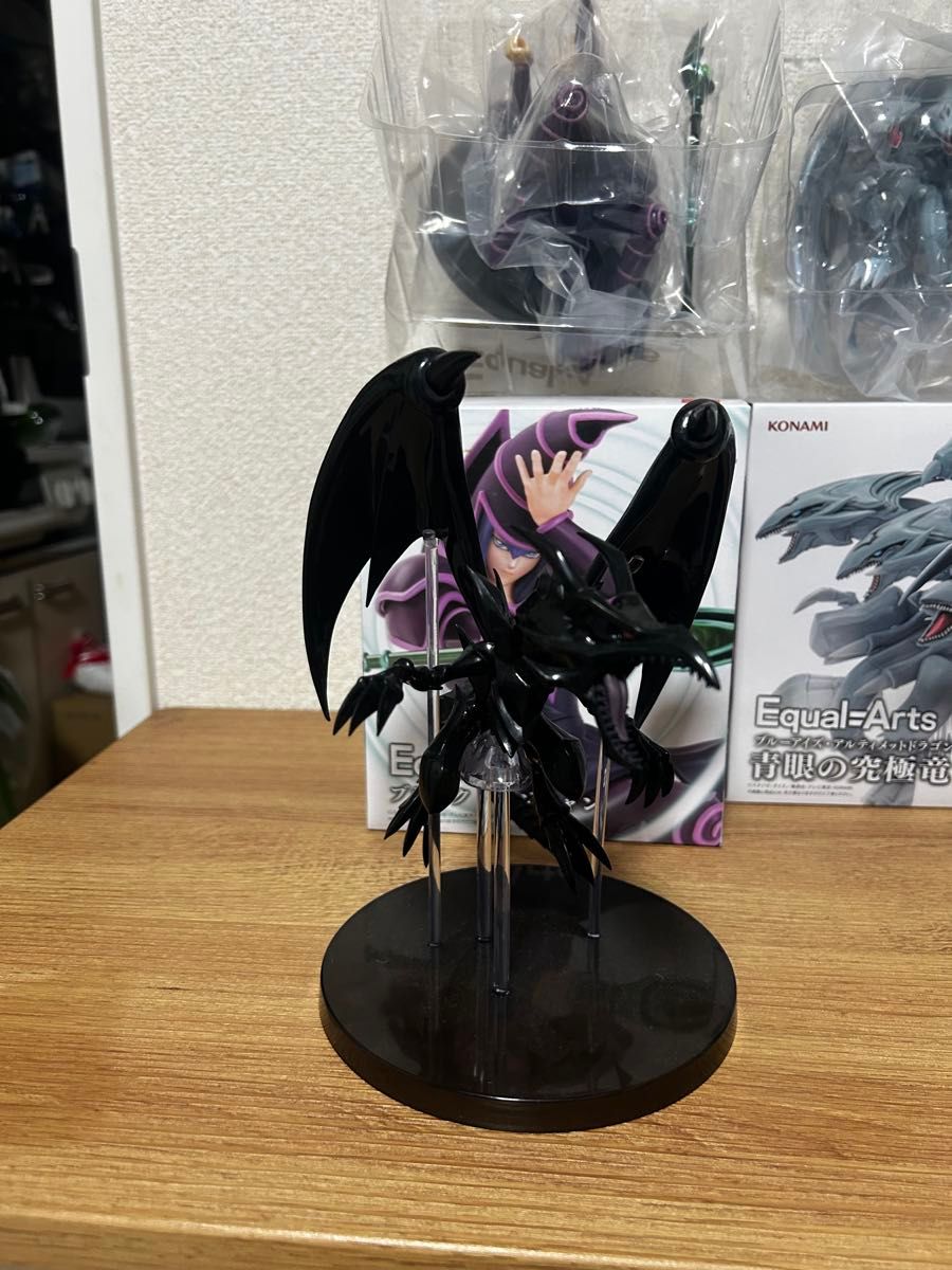 遊戯王 ブラック・マジシャン 青眼の白龍 フィギュア 2体セット 遊戯王 ブラック・マジシャン 青眼の白龍 フィギュア 2体セット