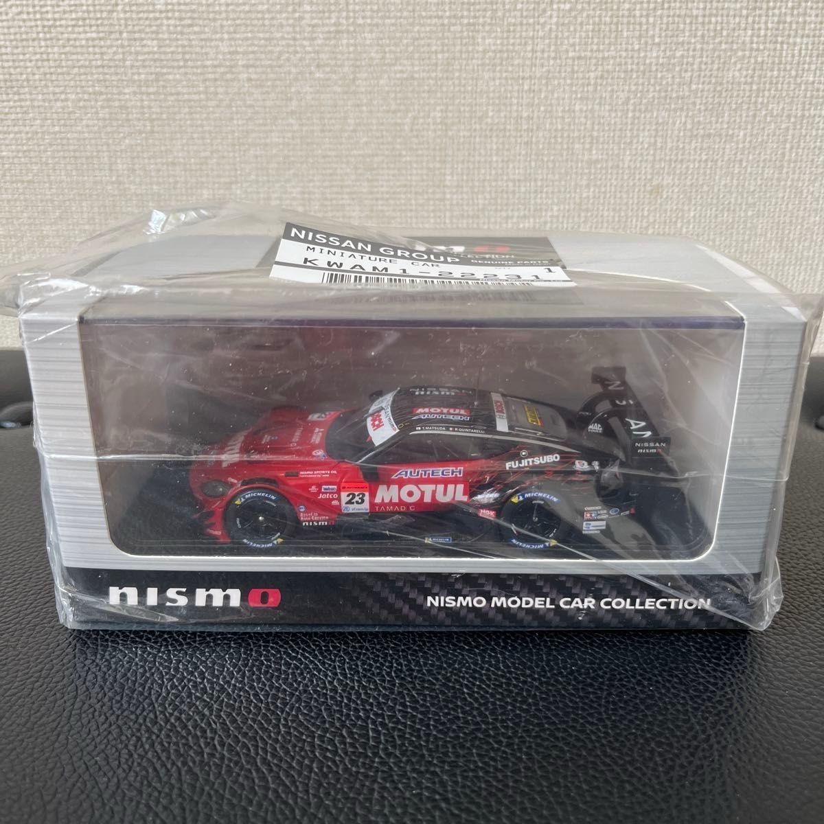 新品未開封】『EBBRO 1/43』 《#23 MOTUL AUTECH Z (SUPER GT 新品未開封】『EBBRO 1/43』 《#23 MOTUL AUTECH Z (SUPER GT