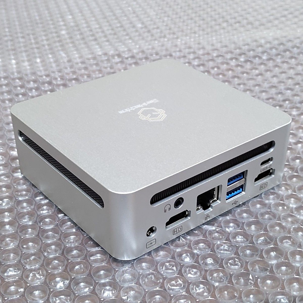 ほぼ新品 ミニPC GenMachine Ryzen 7 4700U (5700U ) ベアボーン ほぼ新品 ミニPC GenMachine Ryzen 7 4700U (5700U ) ベアボーン