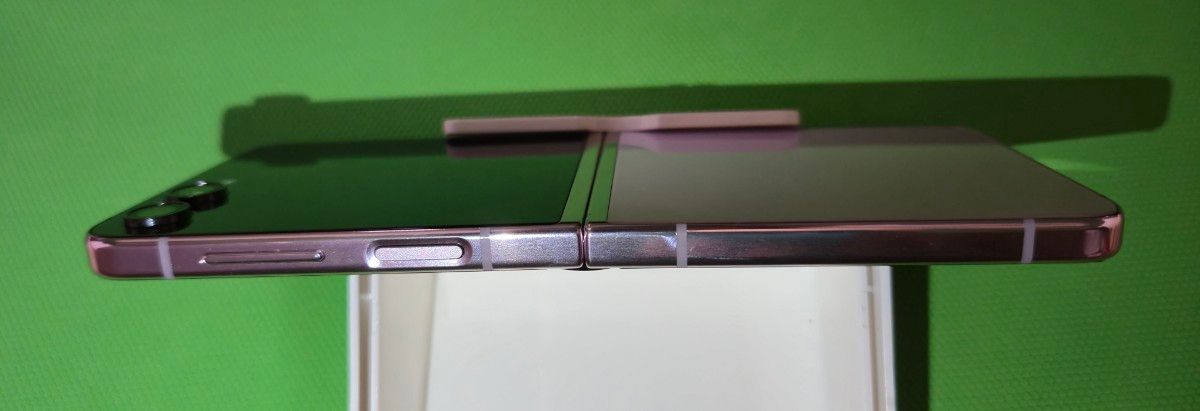 Galaxy Z Flip5 ラベンダー 512GB グローバル版 完動品|Yahoo Galaxy Z Flip5 ラベンダー 512GB グローバル版 完動品|Yahoo