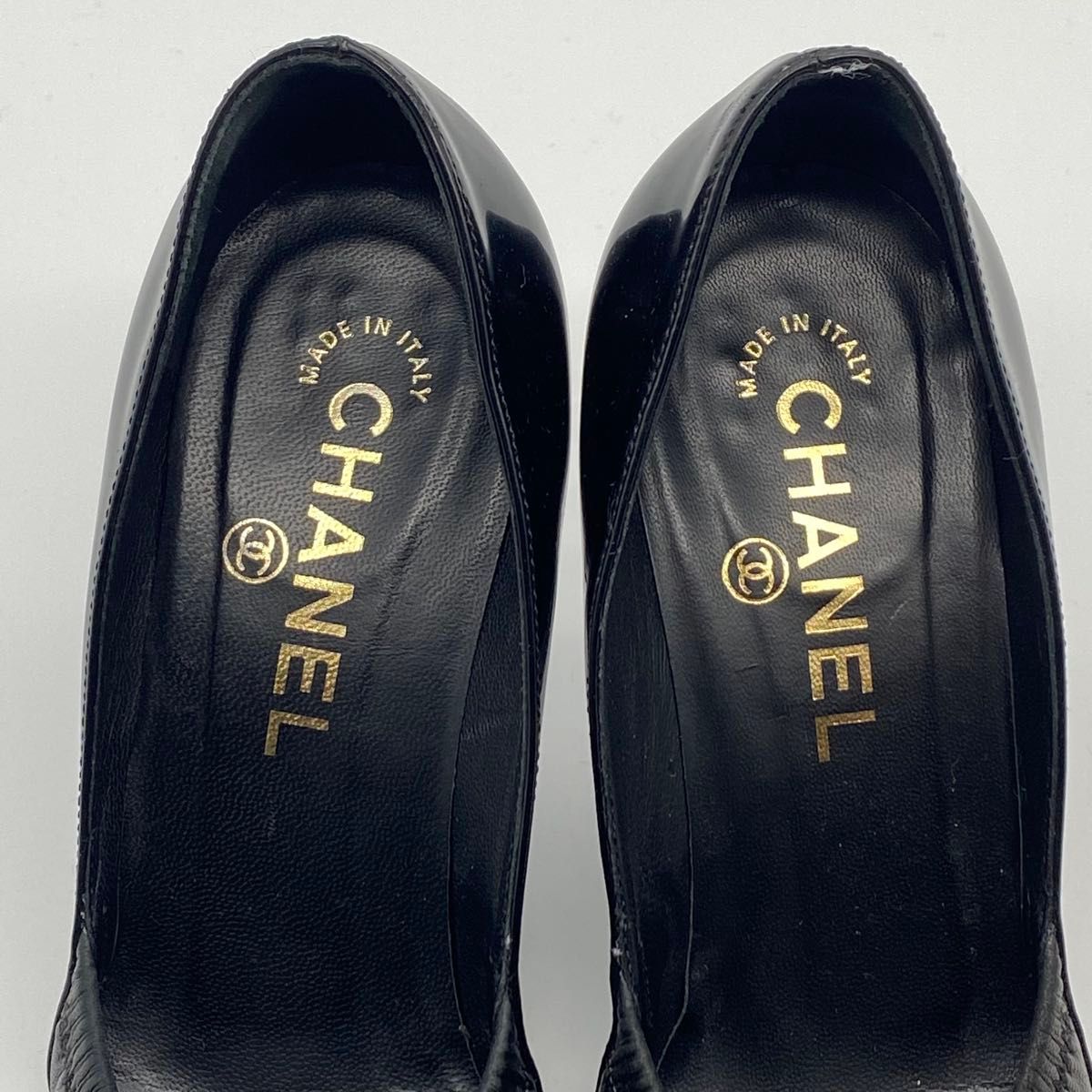 CHANEL シャネル パンプス エナメル レザー 黒 ブラック ココ CHANEL シャネル パンプス エナメル レザー 黒 ブラック ココ