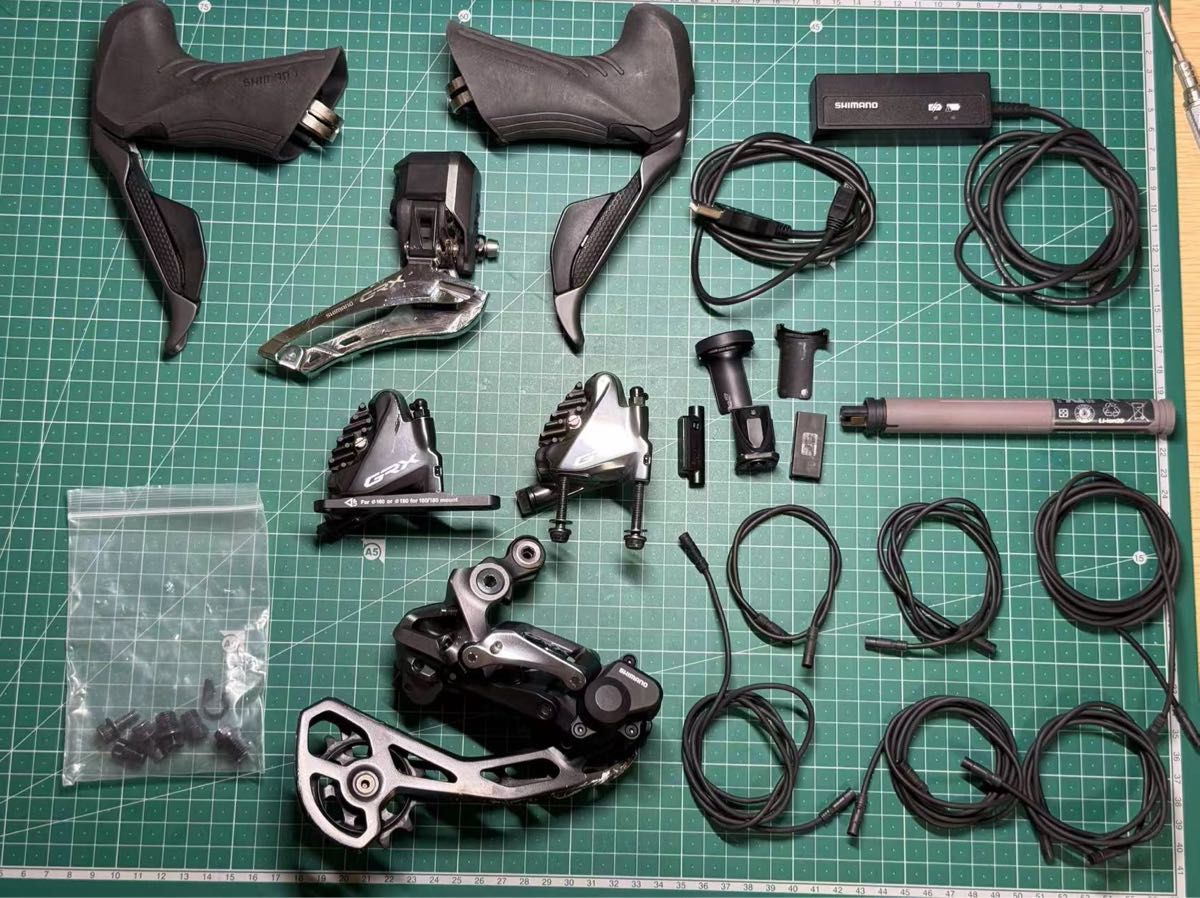 美品 SHIMANO GRX DI2 rx815 2x11S ディスク グラベル コンポ 美品 SHIMANO GRX DI2 rx815 2x11S ディスク グラベル コンポ