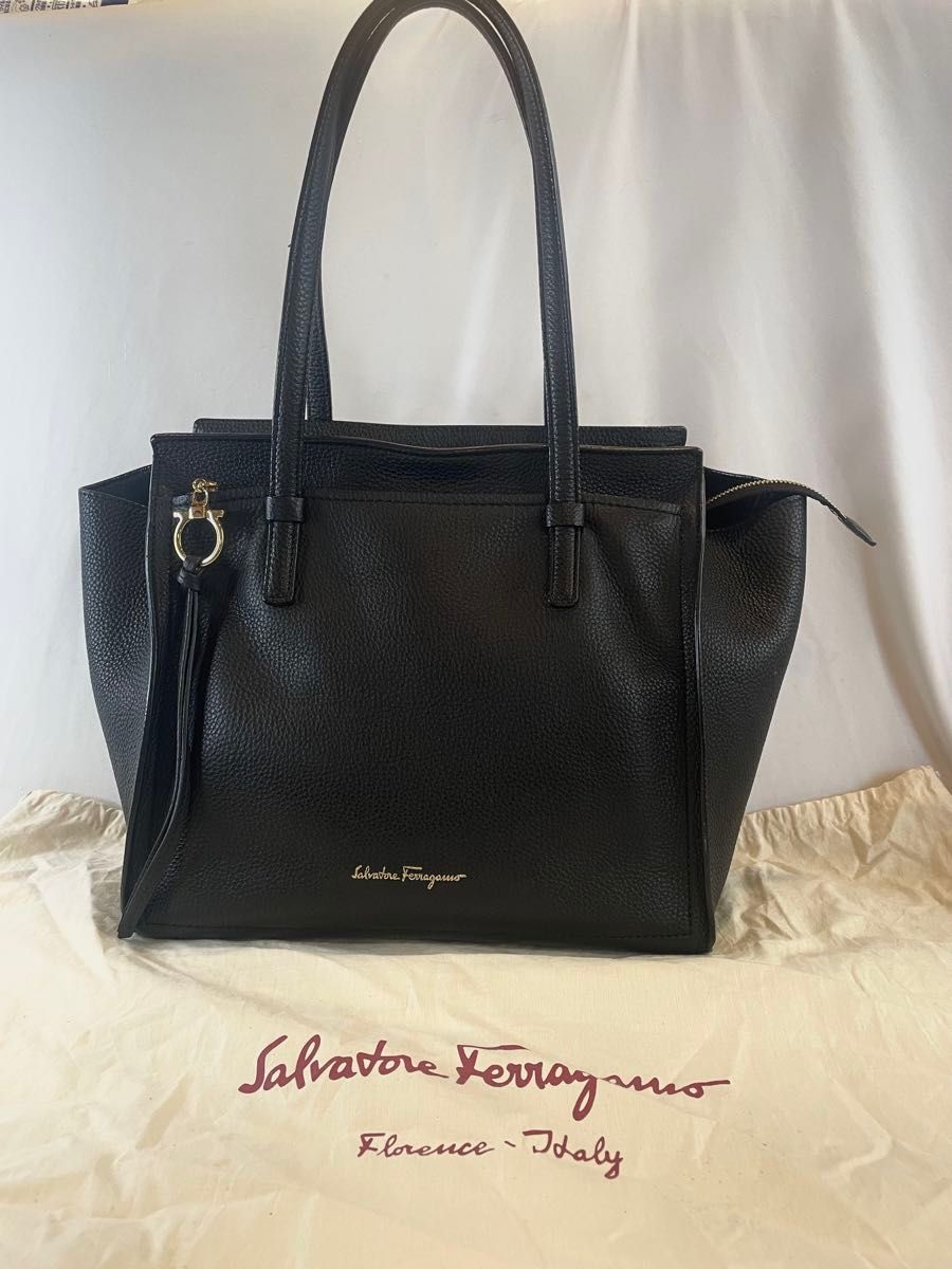 美品】Salvatore Ferragamo トートバッグ サルバトーレ 美品】Salvatore Ferragamo トートバッグ サルバトーレ
