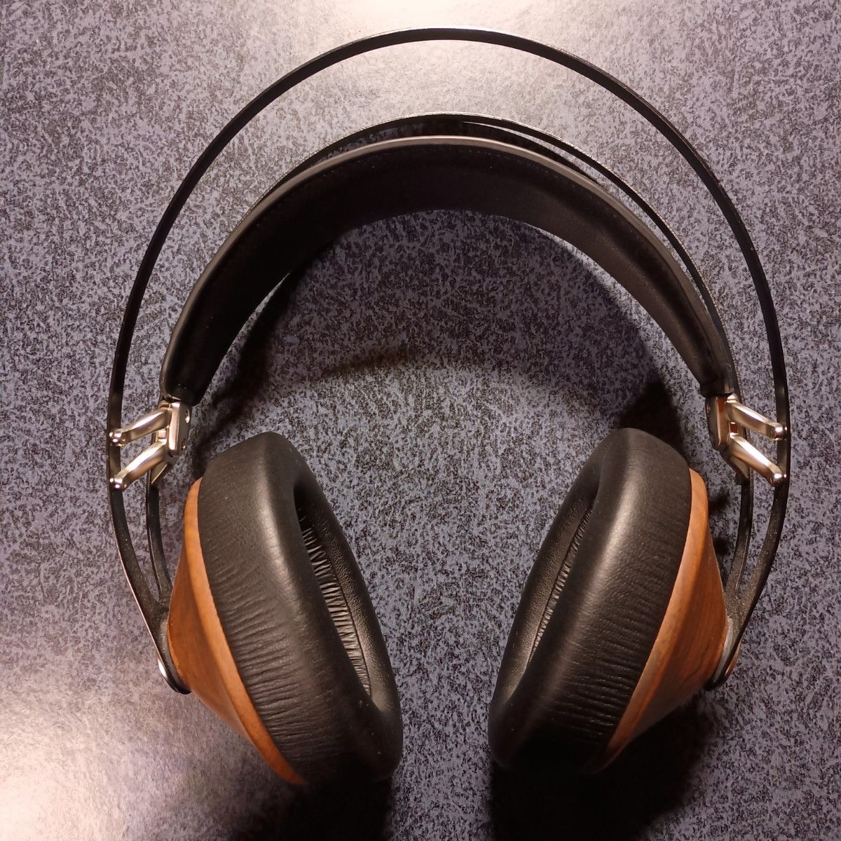 Meze Audio 99Classics ウォルナットシルバー & 4 4mm Meze Audio 99Classics ウォルナットシルバー & 4 4mm