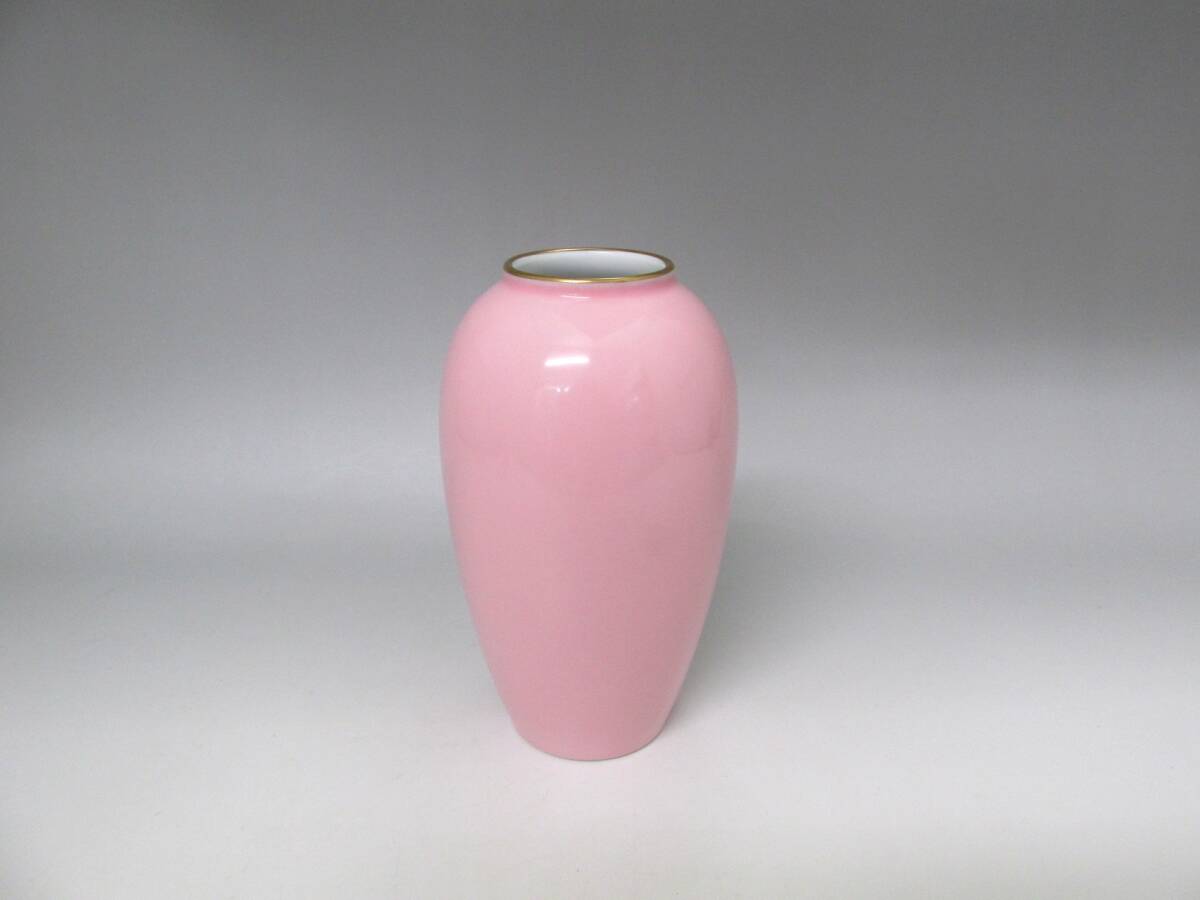 ⑧大倉陶園 ピンクの色蒔き 花瓶 高さ約15cm 希少 栗色のOKURA ⑧大倉陶園 ピンクの色蒔き 花瓶 高さ約15cm 希少 栗色のOKURA