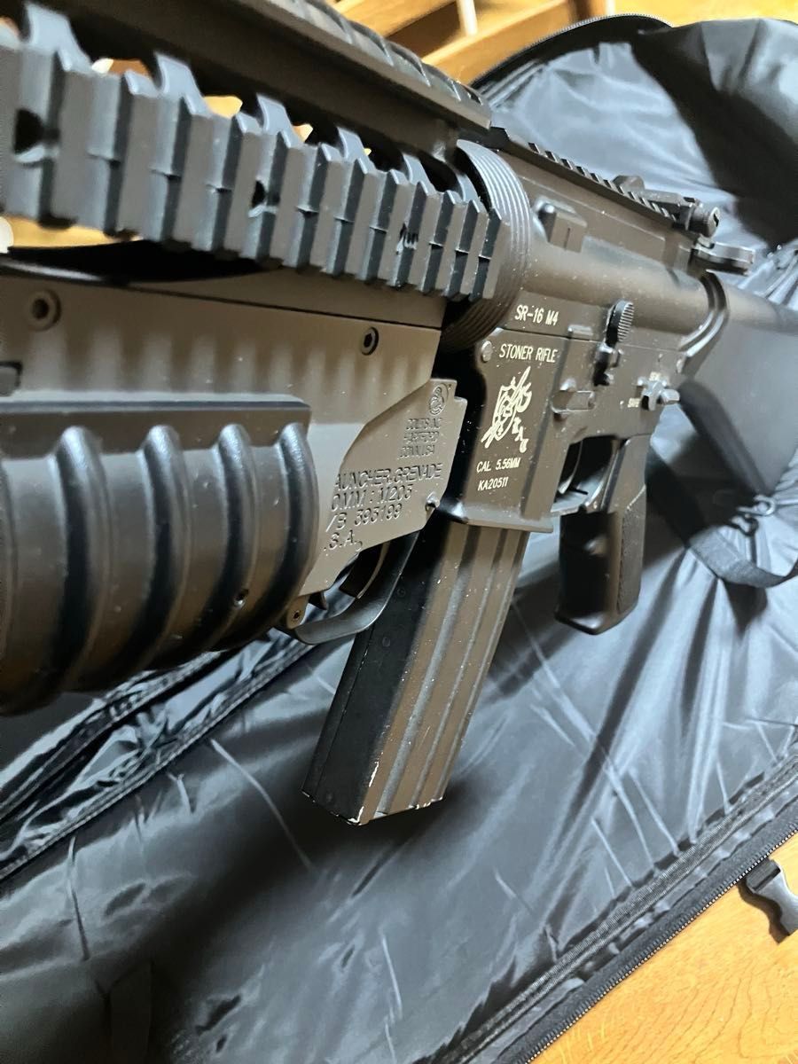 東京マルイ 電動ガン ナイツSR-16 M4カービン ソフトケース付き 東京マルイ 電動ガン ナイツSR-16 M4カービン ソフトケース付き