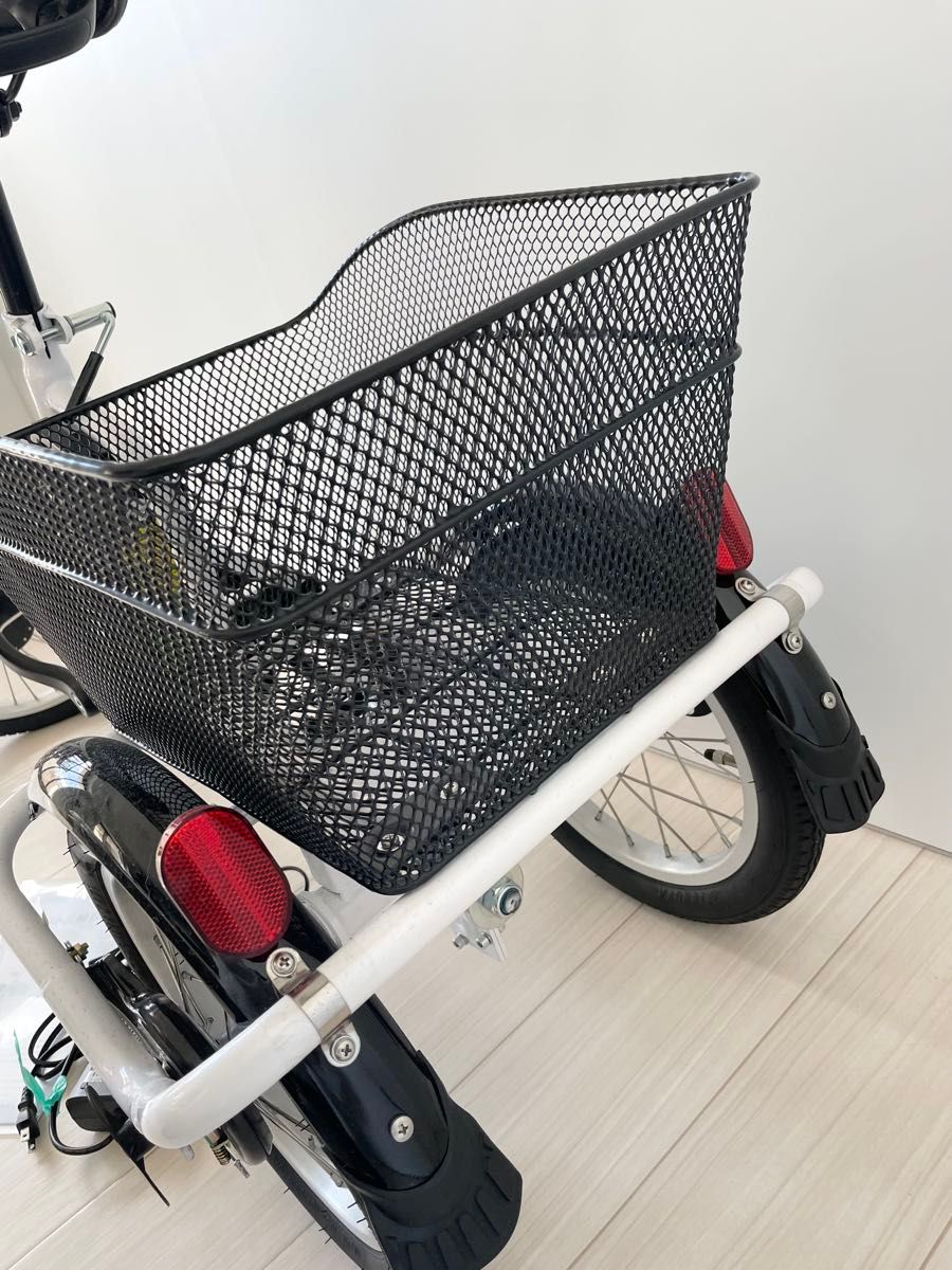 ほぼ未使用品 Ashiraku Petit 電動アシスト三輪自転車|Yahoo ほぼ未使用品 Ashiraku Petit 電動アシスト三輪自転車|Yahoo