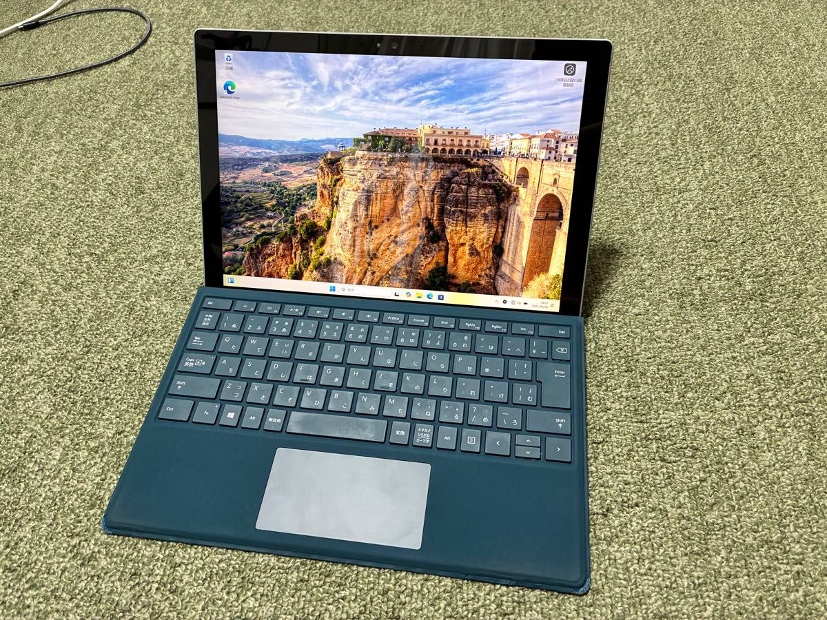 Microsoft Surface Pro 4 Core i5 256GBモデル +タイプカバー Microsoft Surface Pro 4 Core i5 256GBモデル +タイプカバー