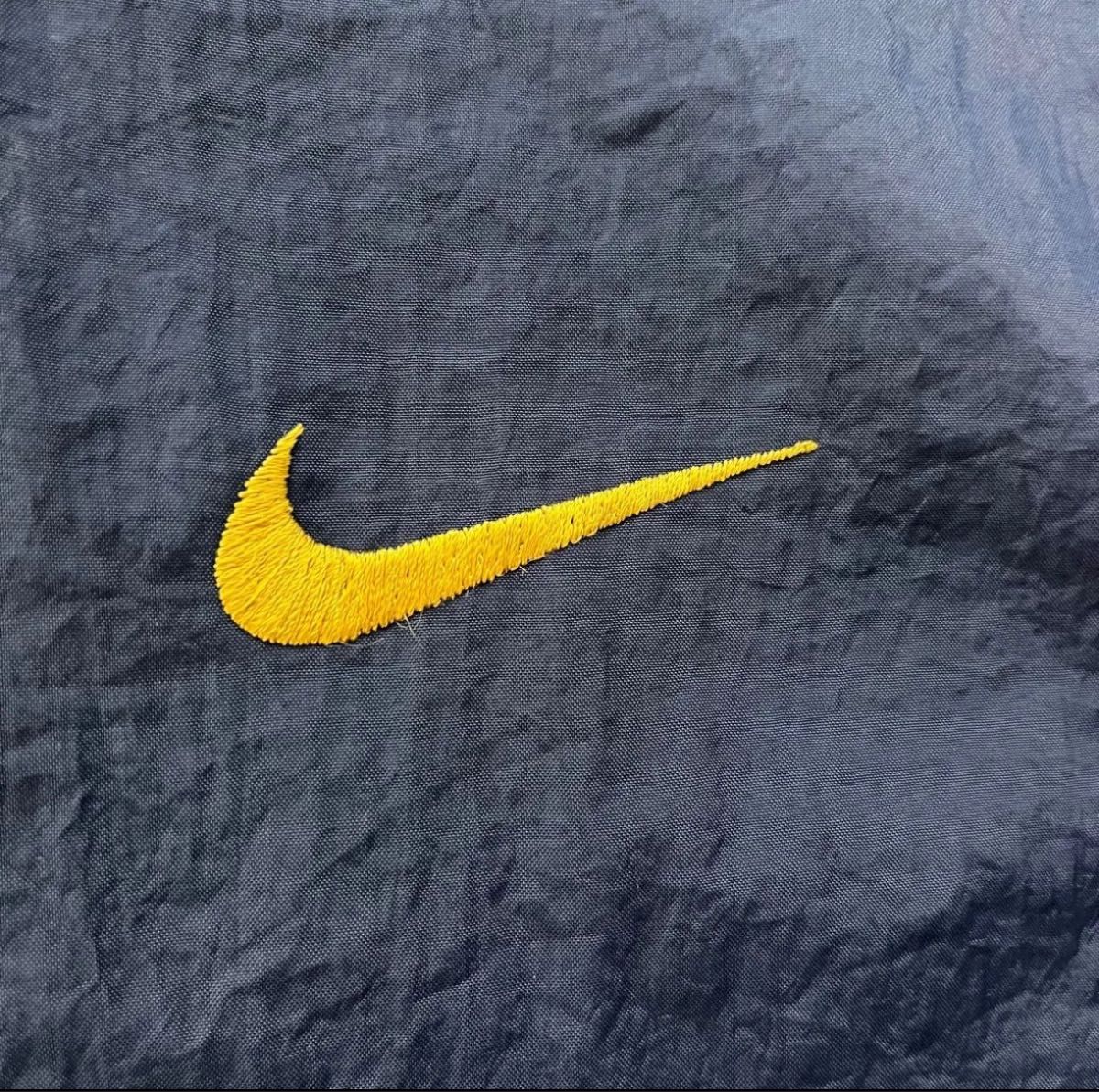 NIKE ナイキ ハーフジップ 両面刺繍ロゴ ナイロンジャケット 90s NIKE ナイキ ハーフジップ 両面刺繍ロゴ ナイロンジャケット 90s